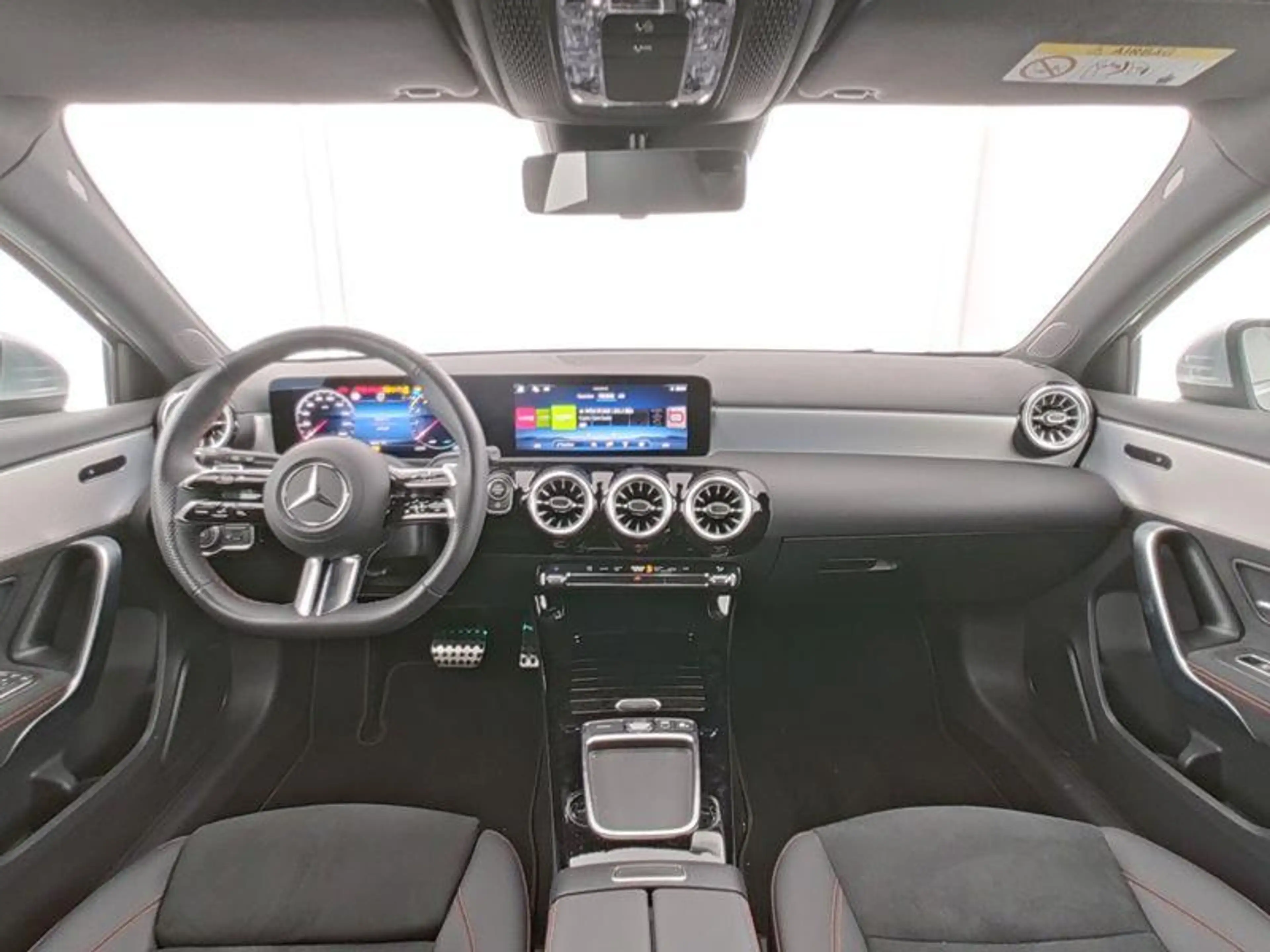 Mercedes-Benz A 200 Hatchback AMG Line | Smartphone Integratie | Verwa — photo 6