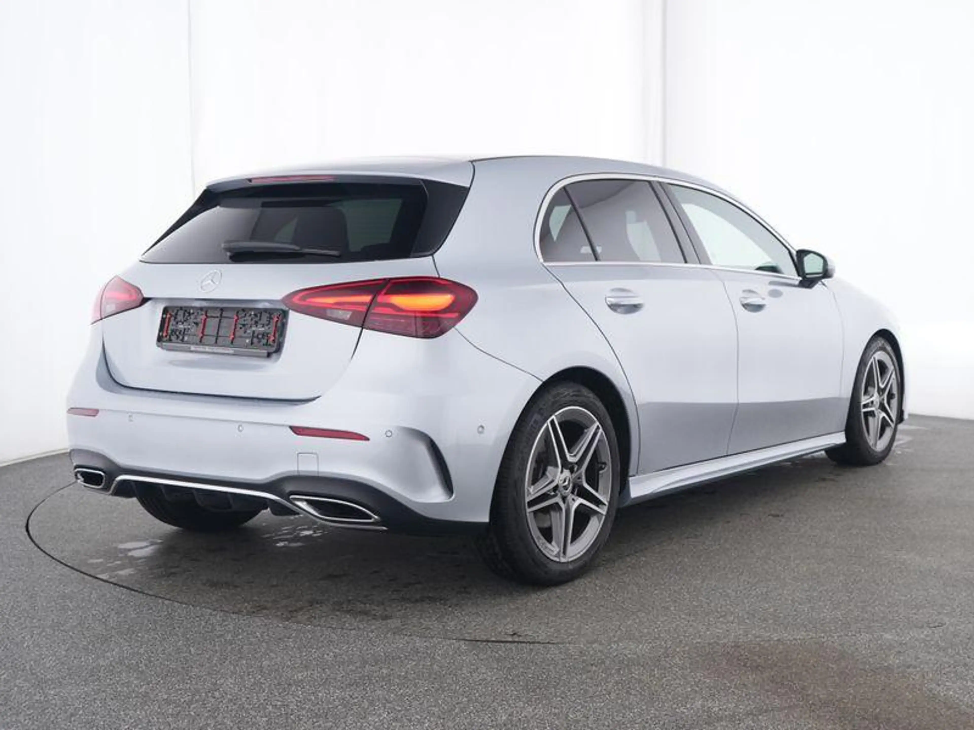 Mercedes-Benz A 200 Hatchback AMG Line | Smartphone Integratie | Verwa — photo 2