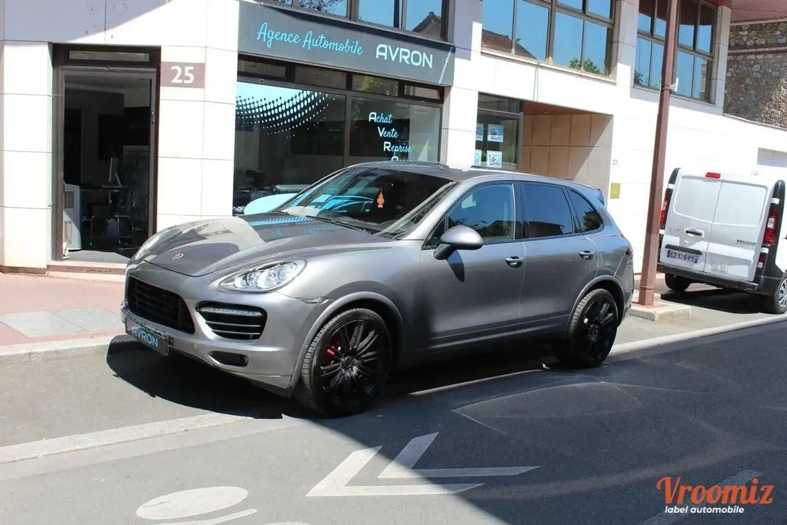 Porsche Cayenne 4.8 TURBO 500 Tiptronic Grau - 1