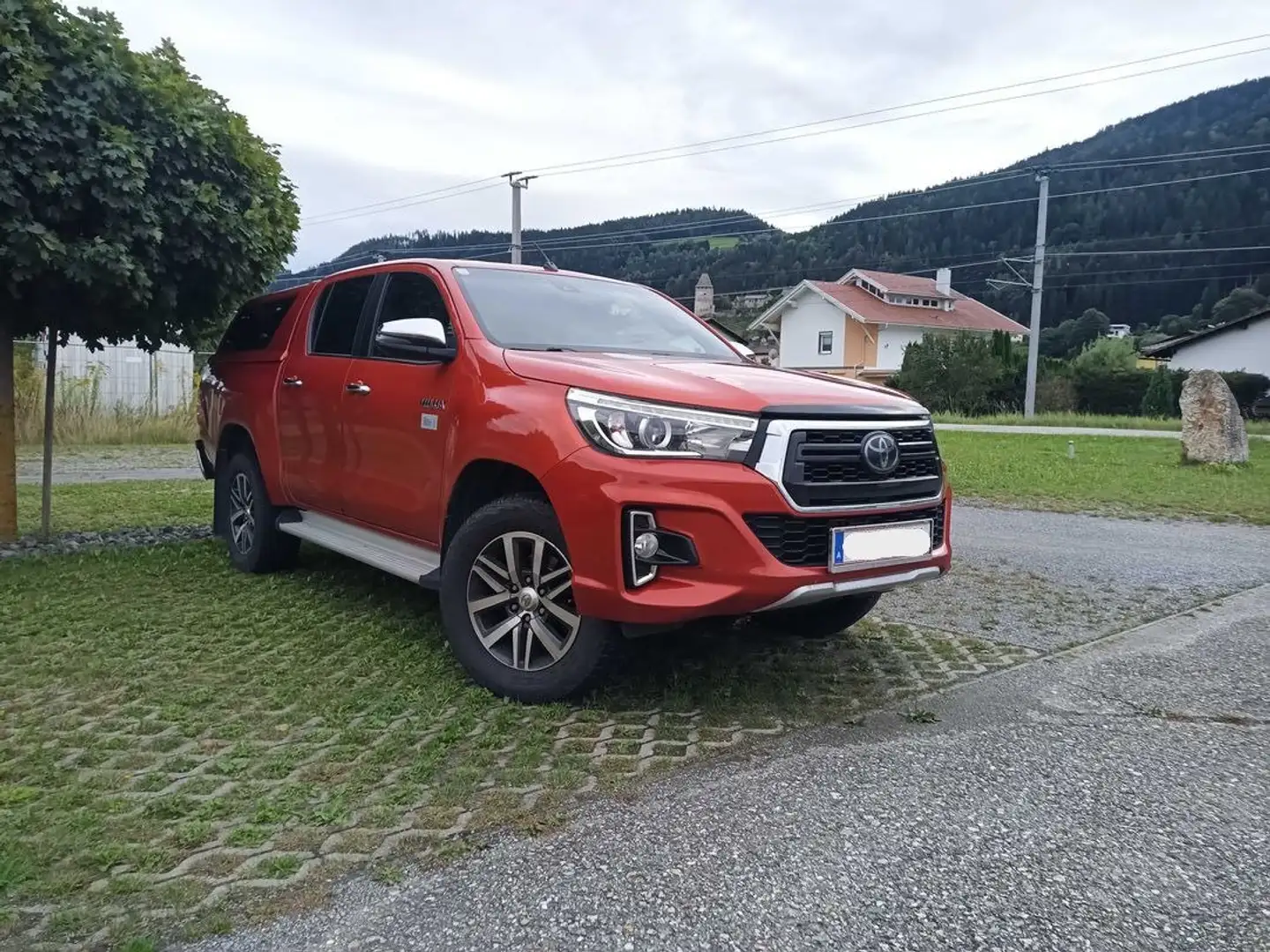 Toyota Hilux DK Lounge 4x4 2,4 D-4D Aut. Orange - 2