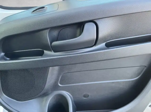 Peugeot Boxer Kastenwagen 33 L3H2 140 6-Gang Ansicht 16