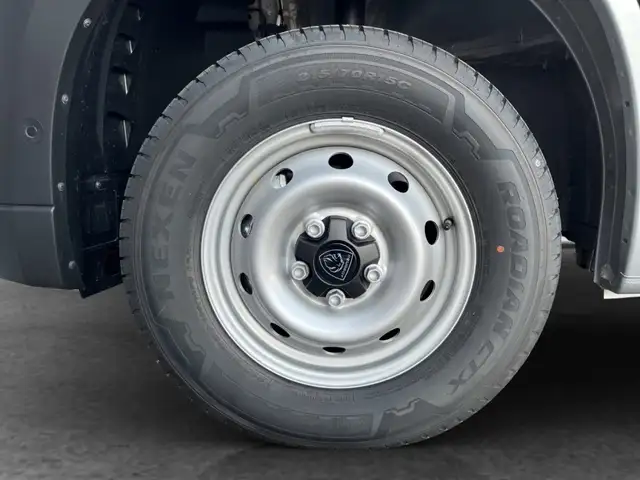 Peugeot Boxer Kastenwagen 33 L3H2 140 6-Gang Ansicht 20