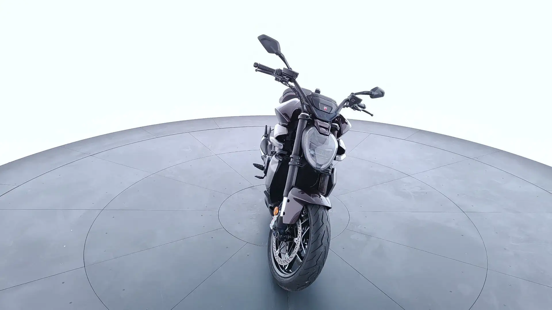 Ducati XDiavel V4 - 2