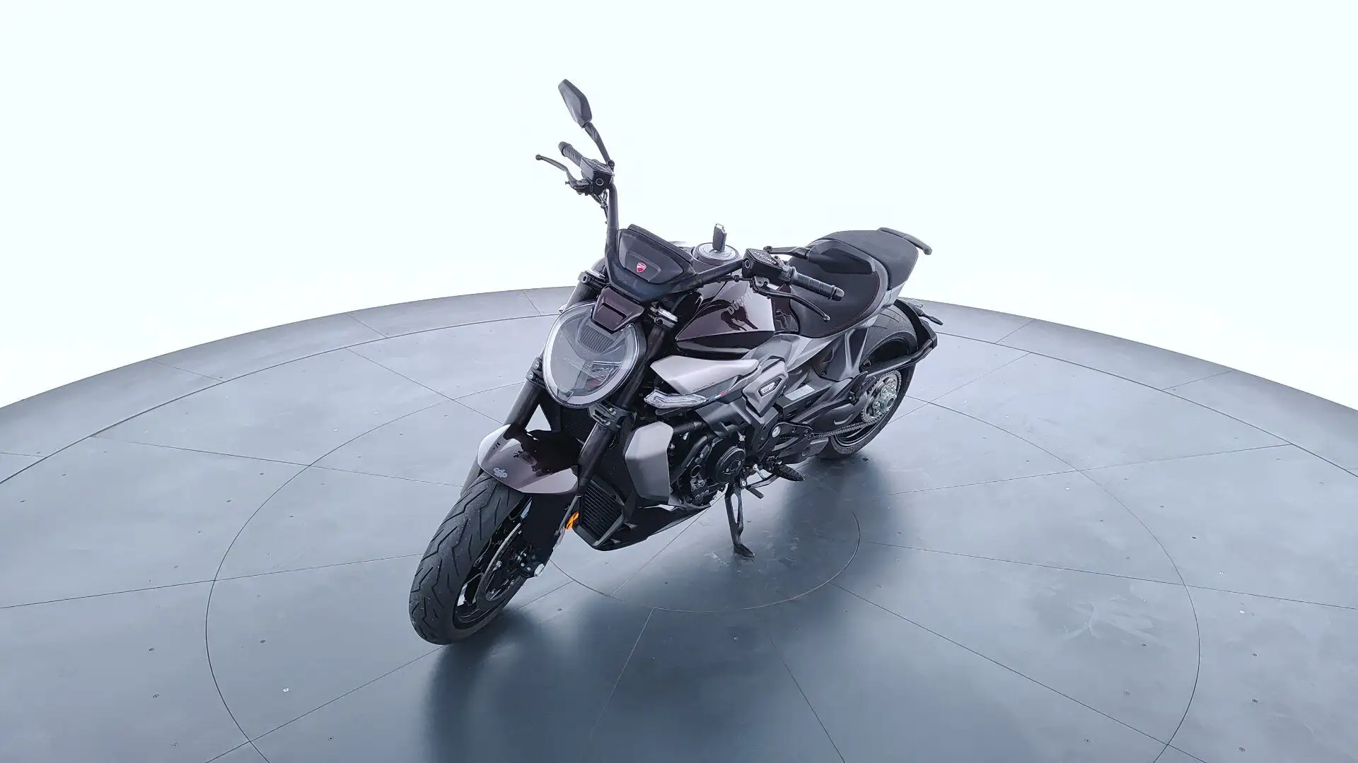 Ducati XDiavel V4 - 1