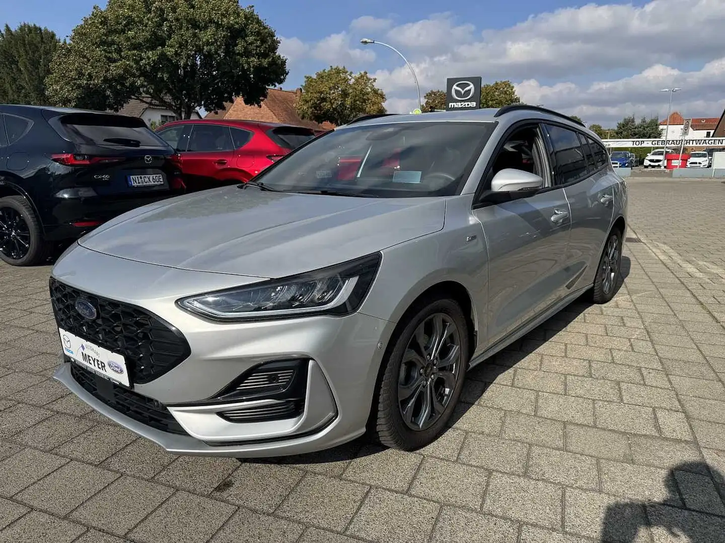 Ford Focus Turnier 1.0 EcoBoost ST-LINE X Silber - 2