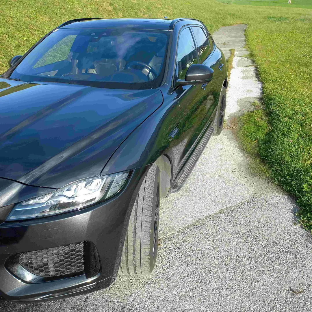 Jaguar F-Pace F-Pace 30d AWD First Edition Aut. First Edition Gris - 2