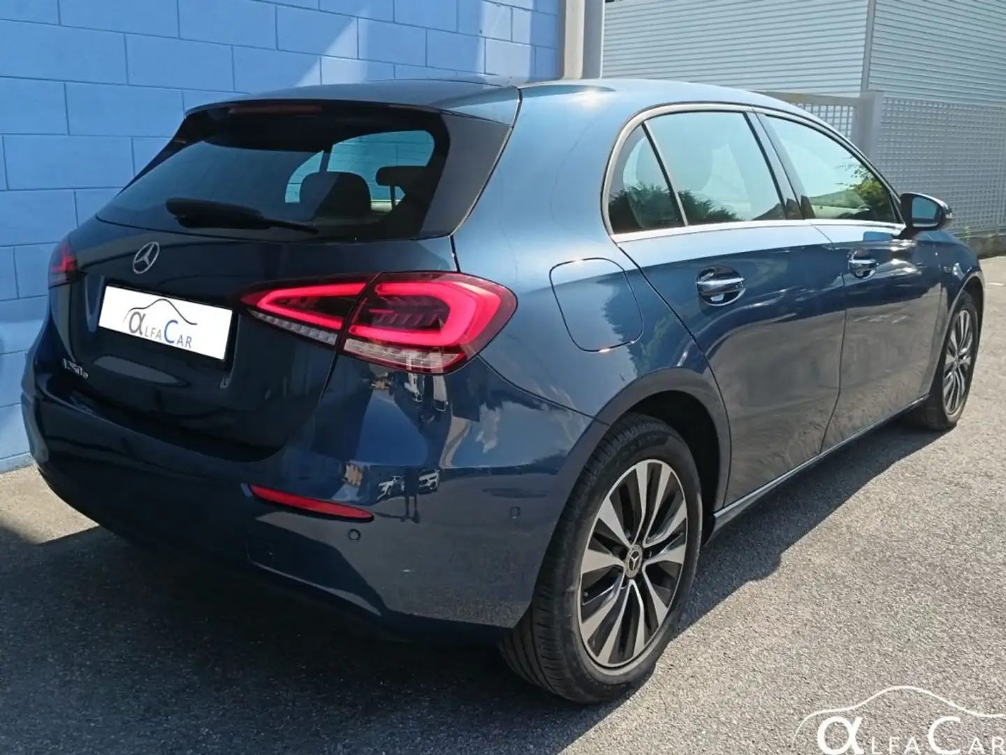 Mercedes-Benz A 250 e Automatic EQ-Power Business Blu/Azzurro - 2