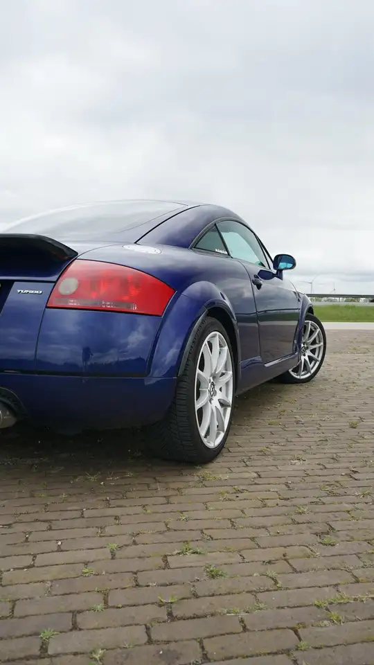 Audi TT Coupe 1.8 T quattro, foto 6