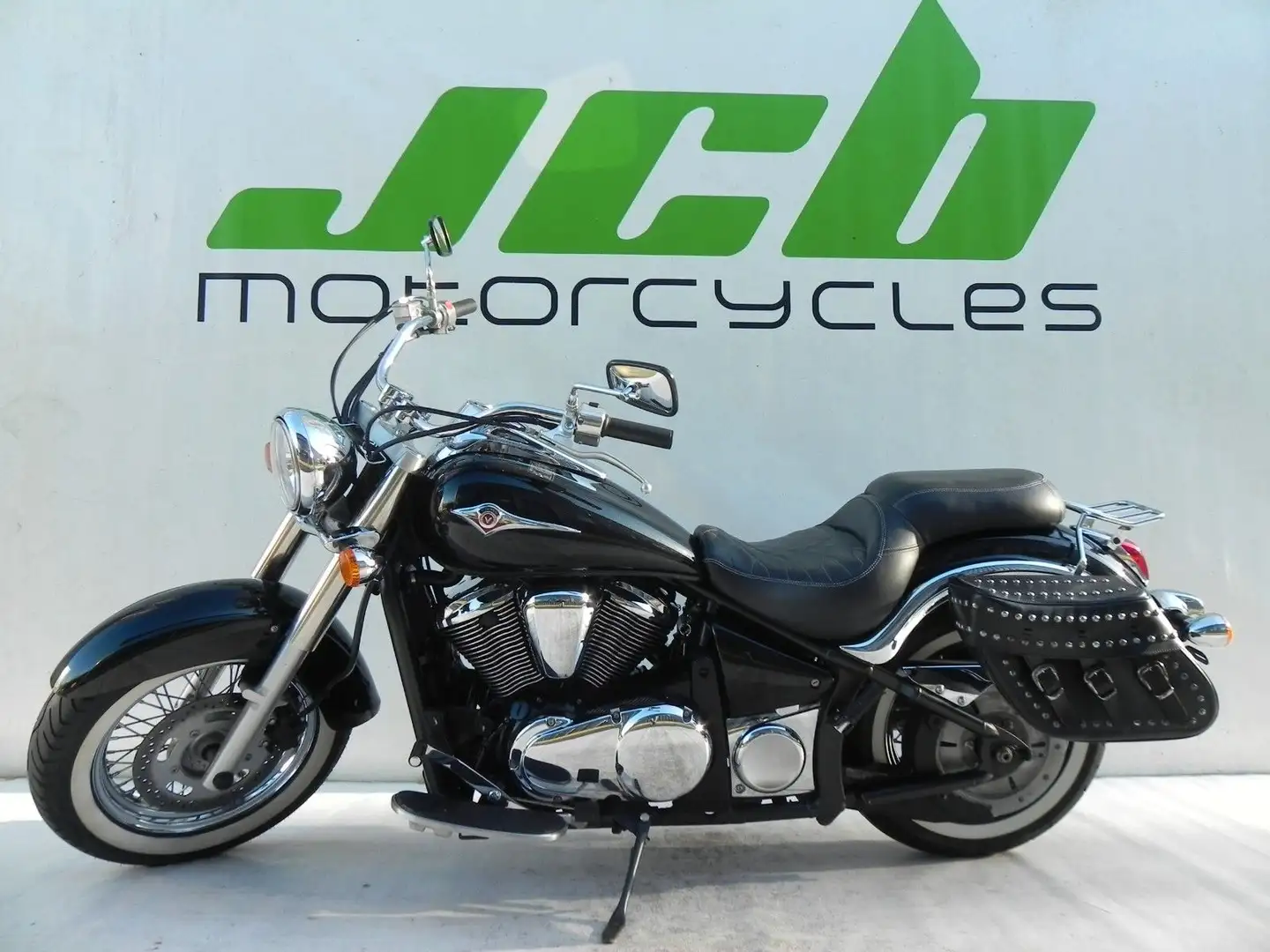 Kawasaki VN 900 Classic Schwarz - 1