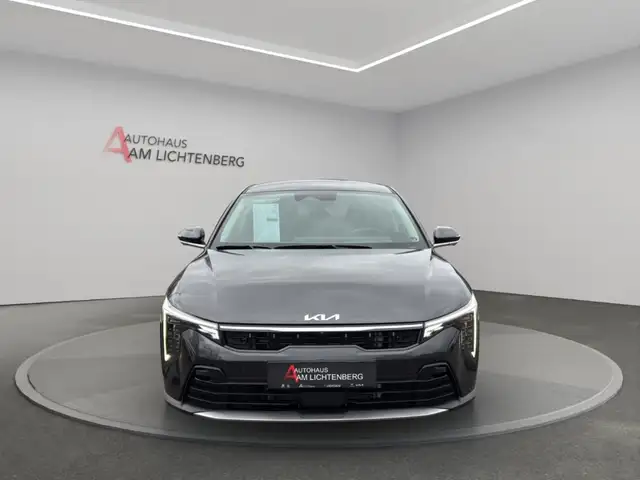 Kia K4 view 4