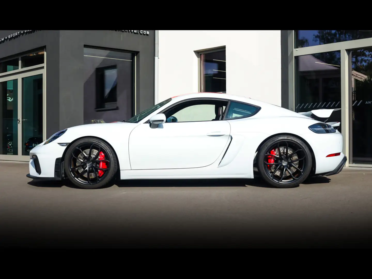 Porsche Cayman 718 GT4 PDK CLUBSPORT°CARRARA WHITE°CARBON°BUCKET° Wit - 2