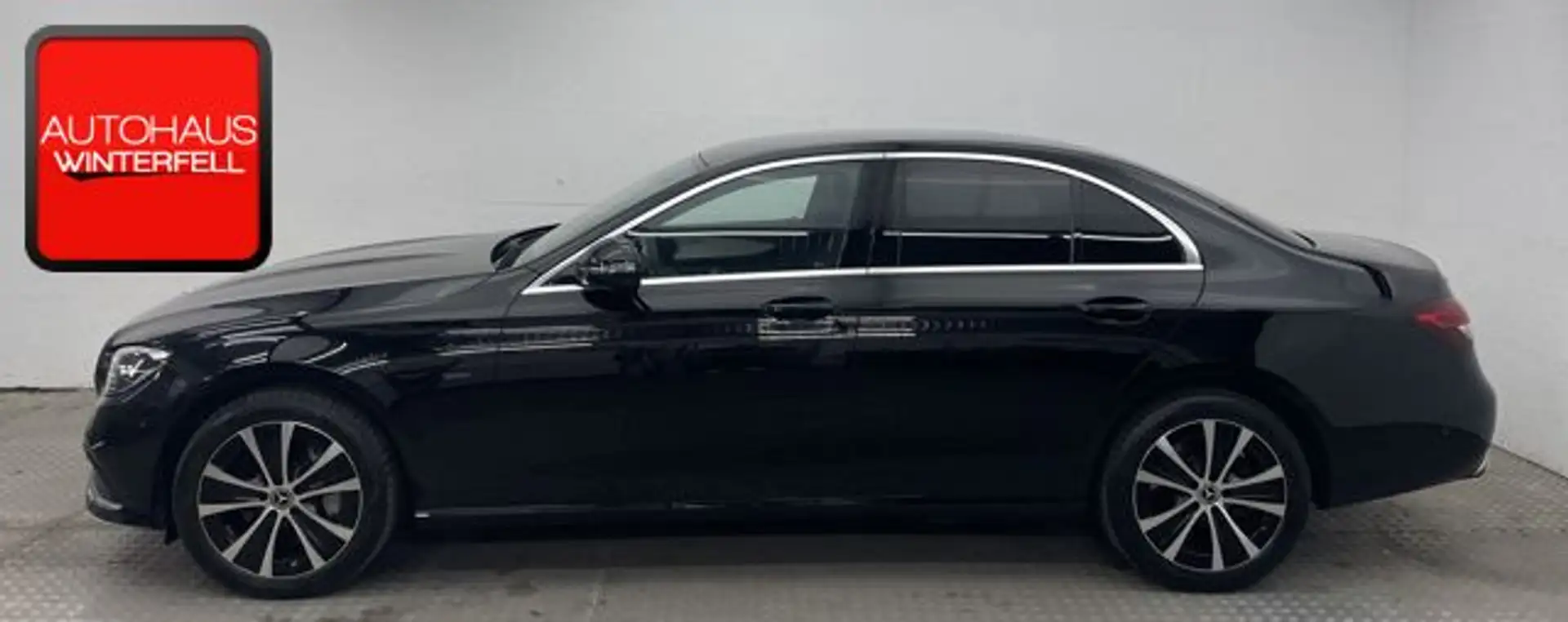 Mercedes-Benz E 300 e 4M AVANTGARDE LED+MBUX+KAMERA+DISTRONIC+ Schwarz - 2