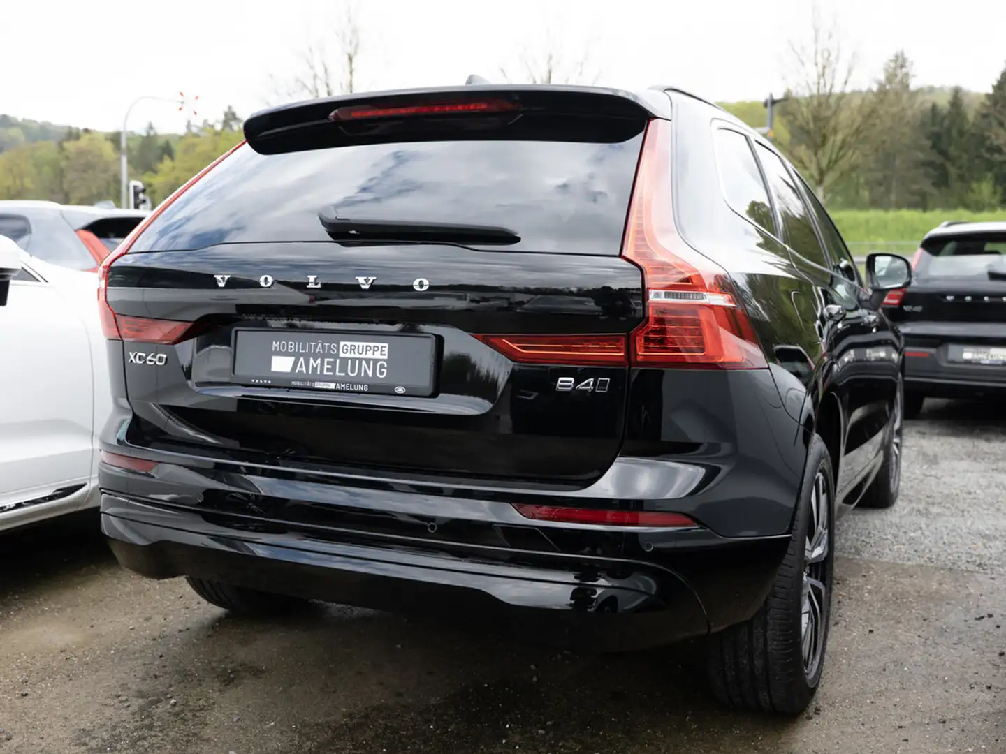 Volvo XC60 2.0 Core AWD ACC STANDHZ LED AHK FACEL. Schwarz - 2