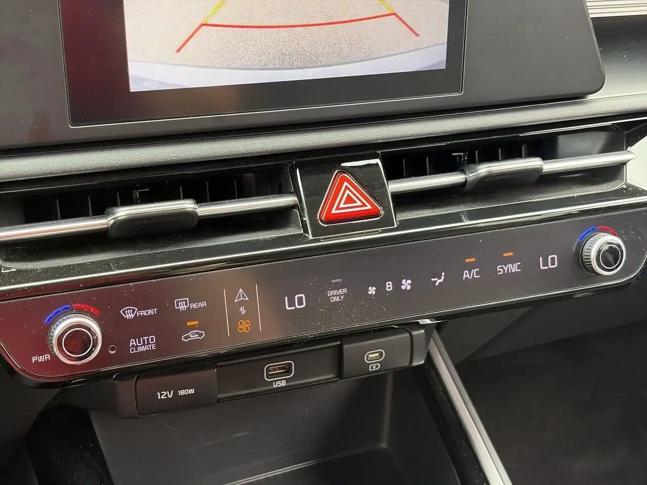 Kia Niro снимка Kia Niro