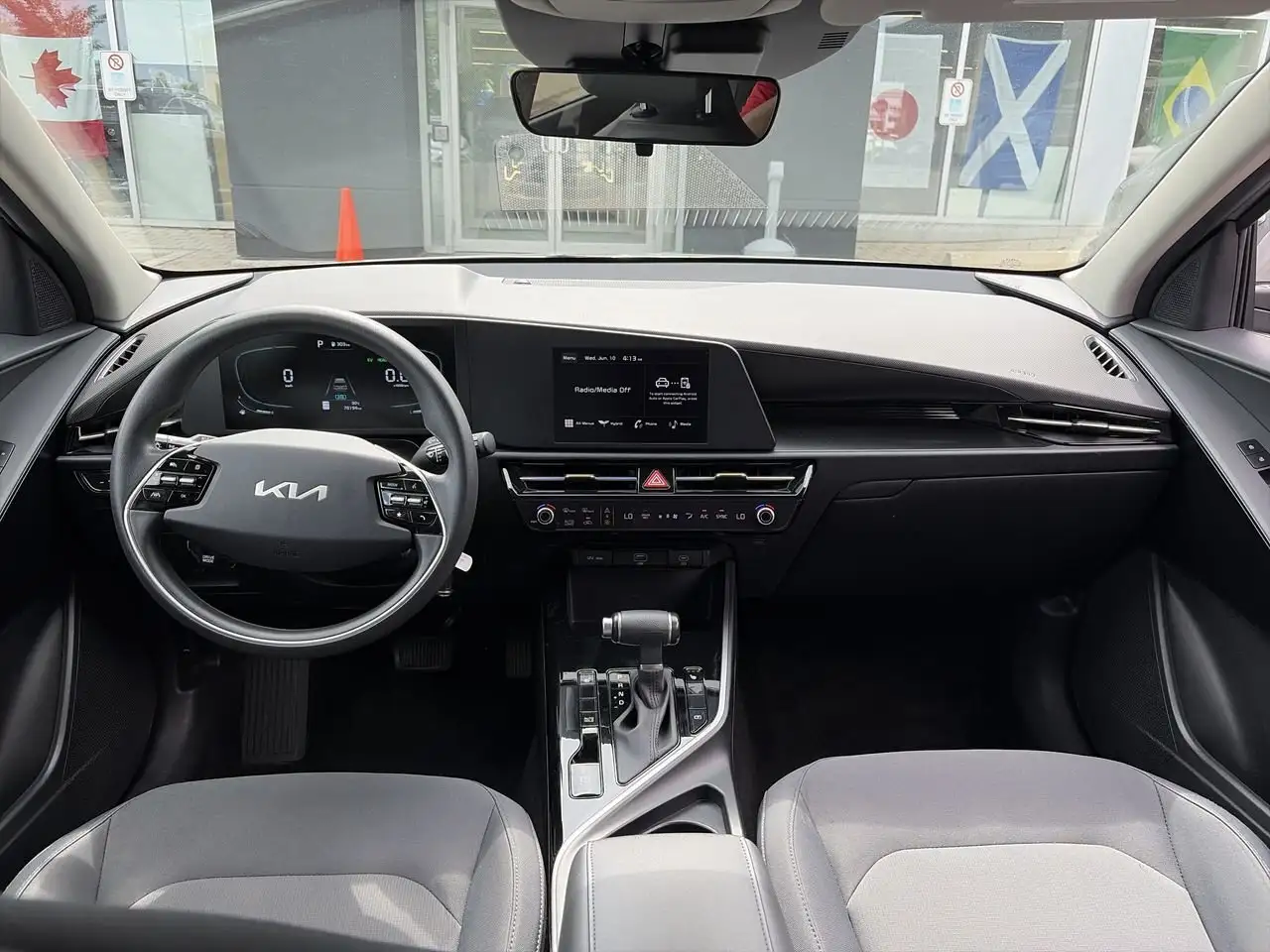 Kia Niro снимка Kia Niro