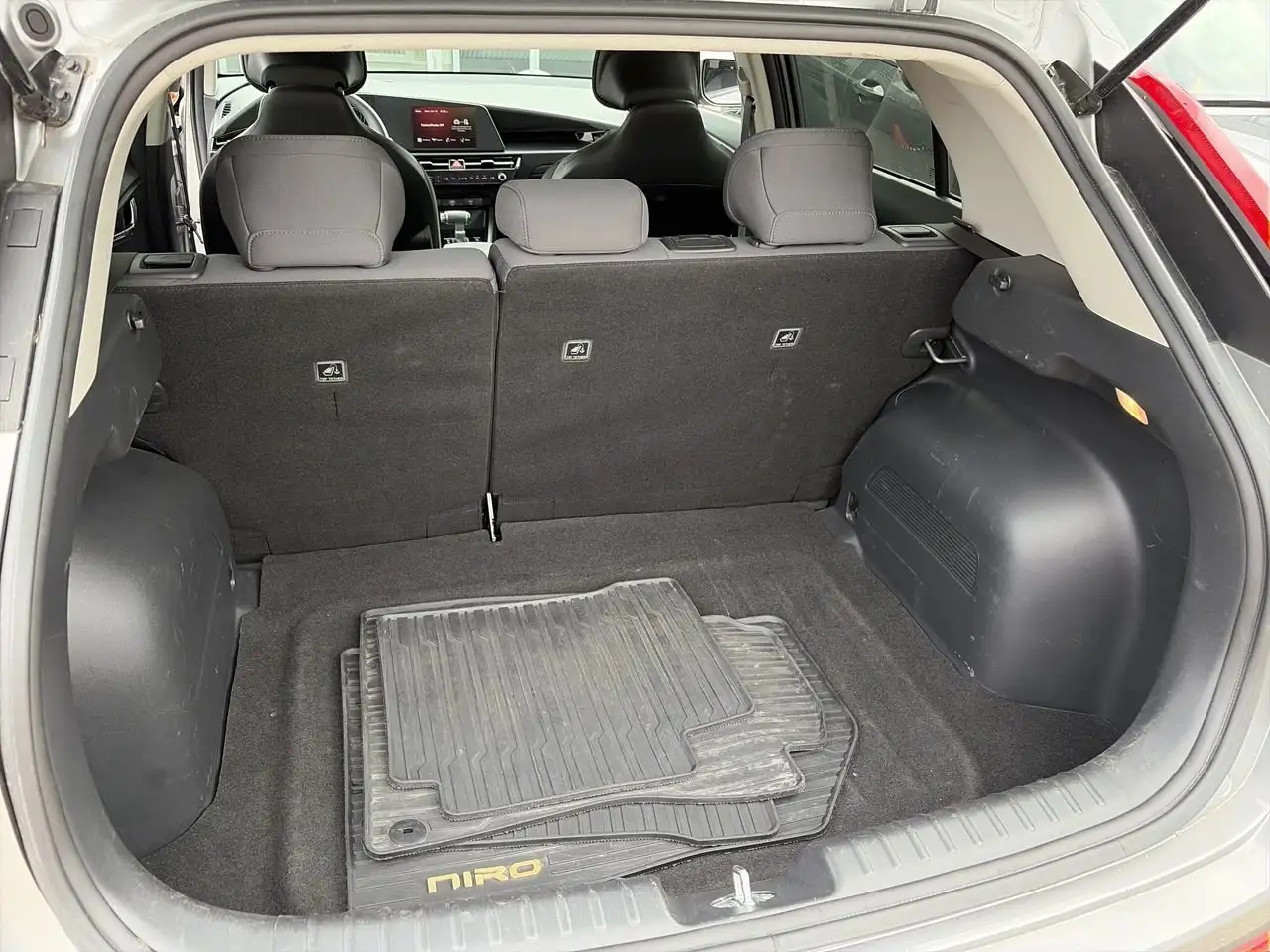 Kia Niro снимка Kia Niro