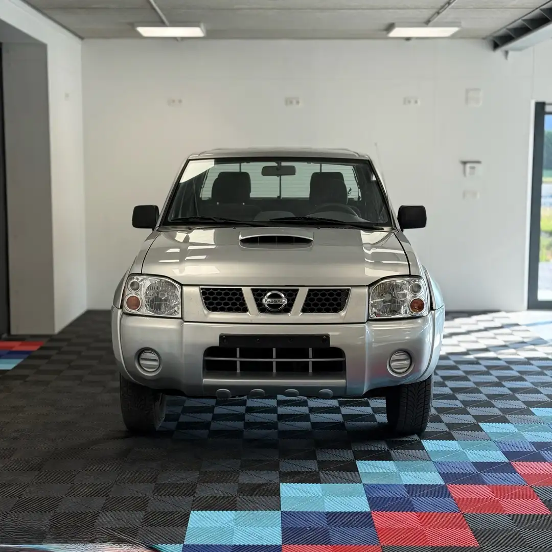 Nissan Navara 2.5 dCi 4x2 XE - 2