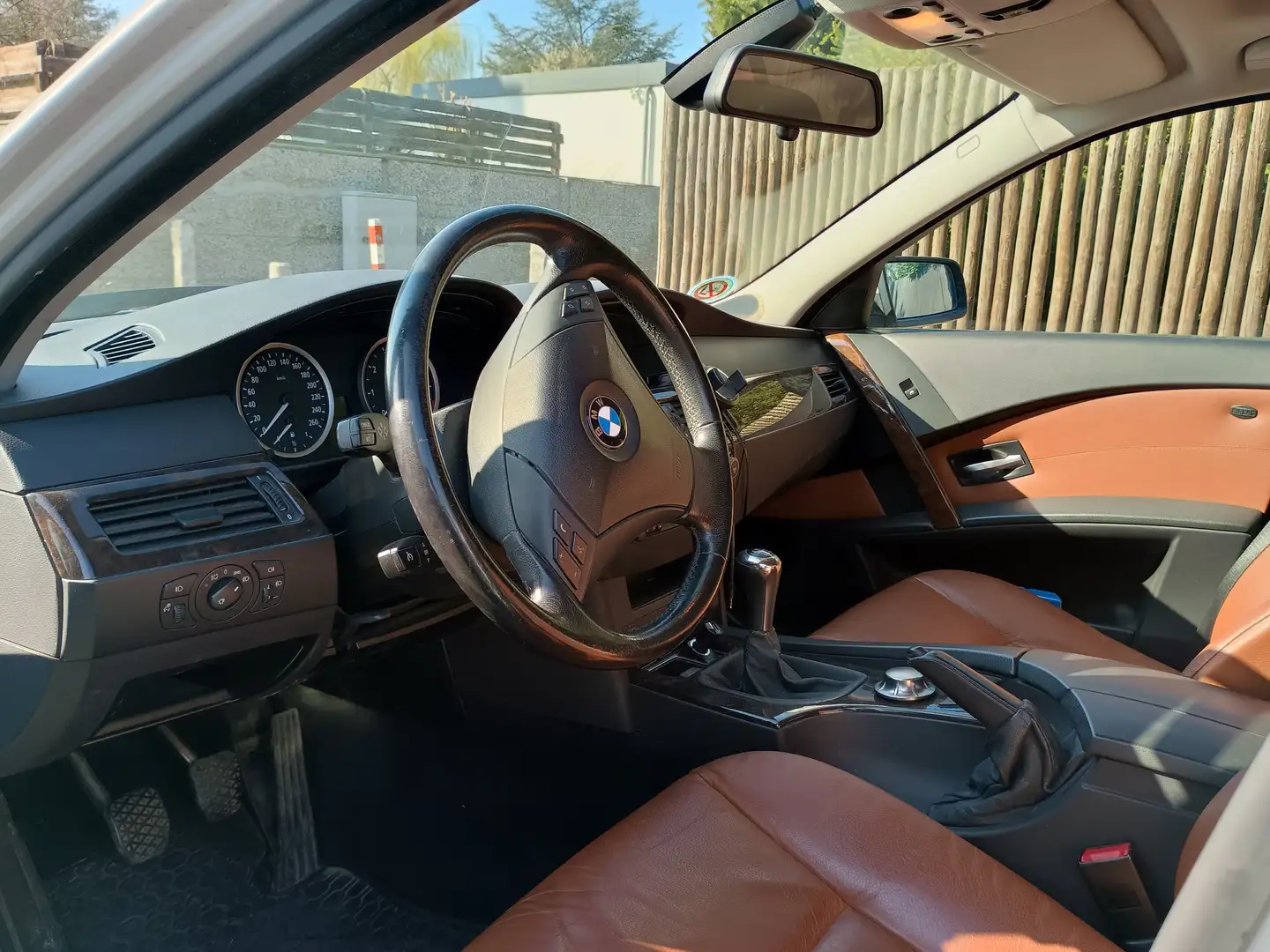 BMW 525 525i Silber - 2
