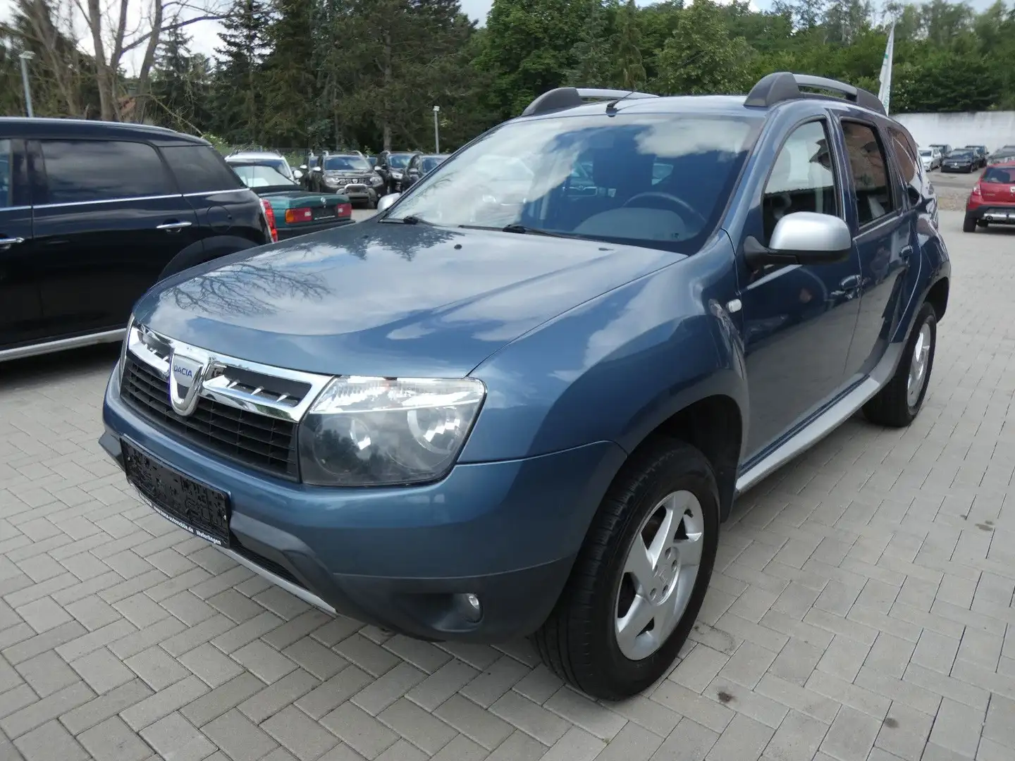 Dacia Duster Laureate 4x4 *AHK*ALLWETTER*KLIMA*TOP* Blau - 2
