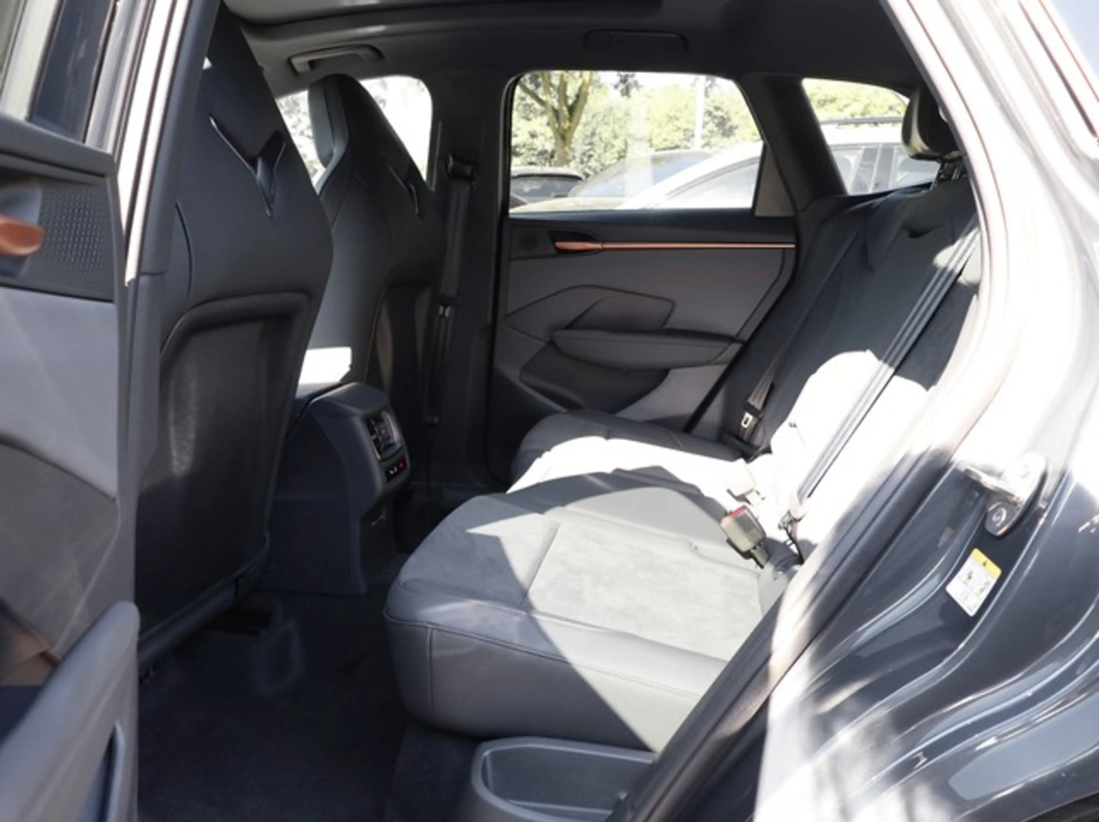 CUPRA Terramar 2.0 TSI 4Drive VZ LM20 AHK Pano Sennheiser HD M... — photo 6