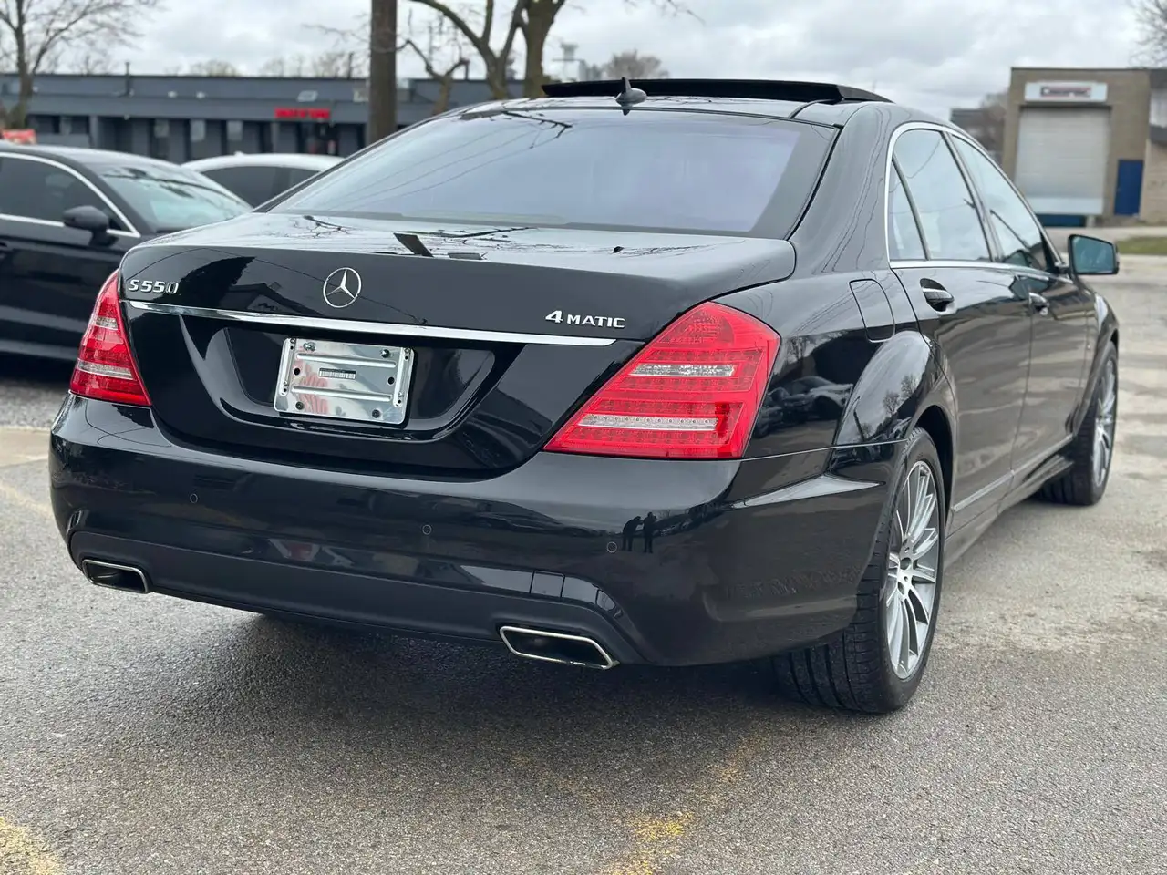 Mercedes-Benz S-Class снимка Mercedes-Benz S-Class