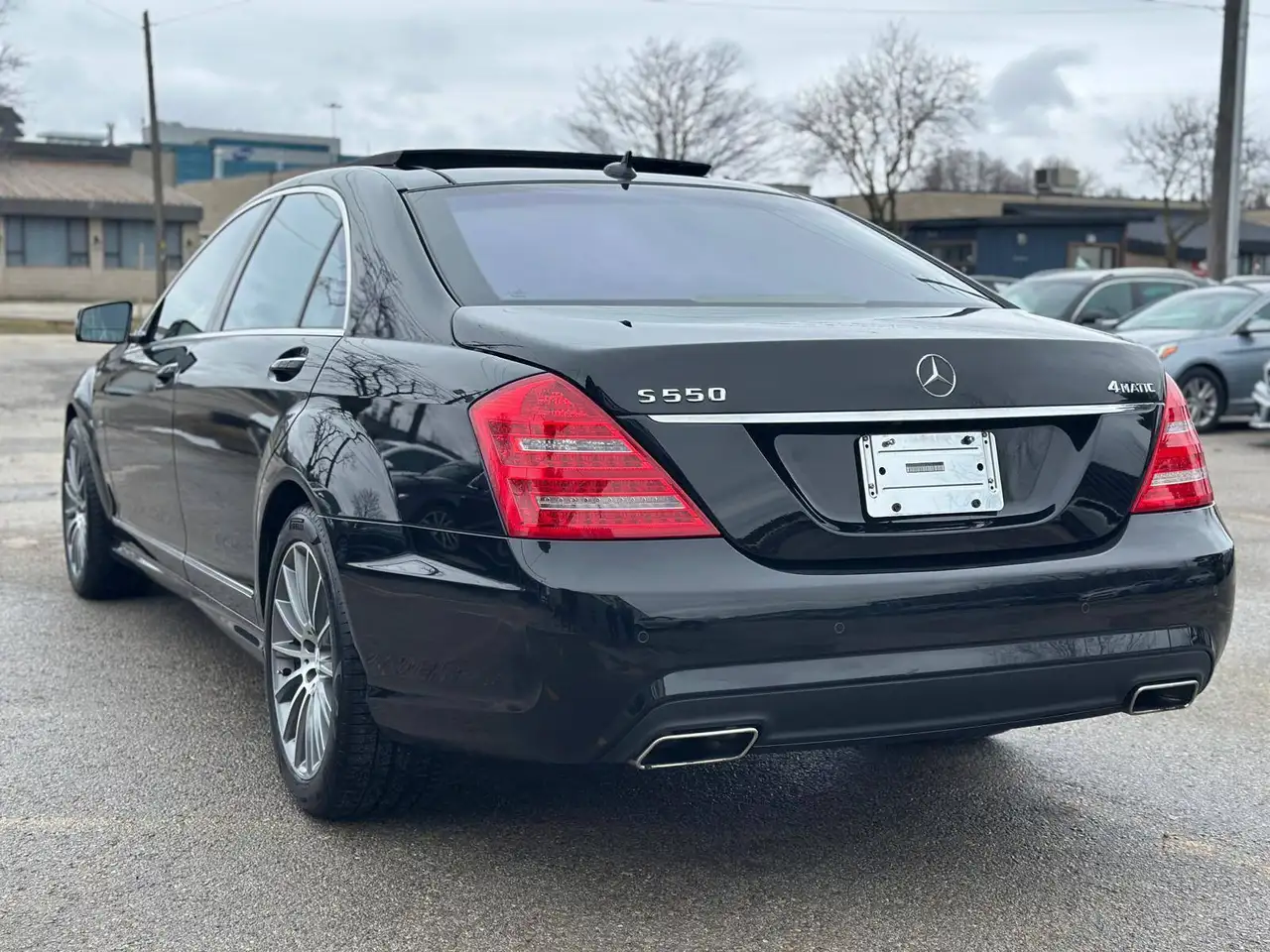 Mercedes-Benz S-Class снимка Mercedes-Benz S-Class