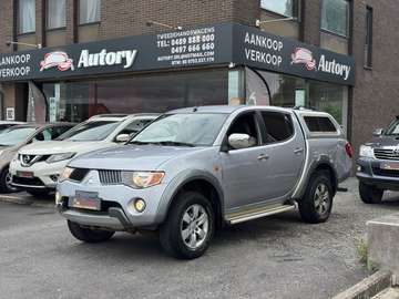 2.5 Turbo DI-D 4WD Intense Canyon