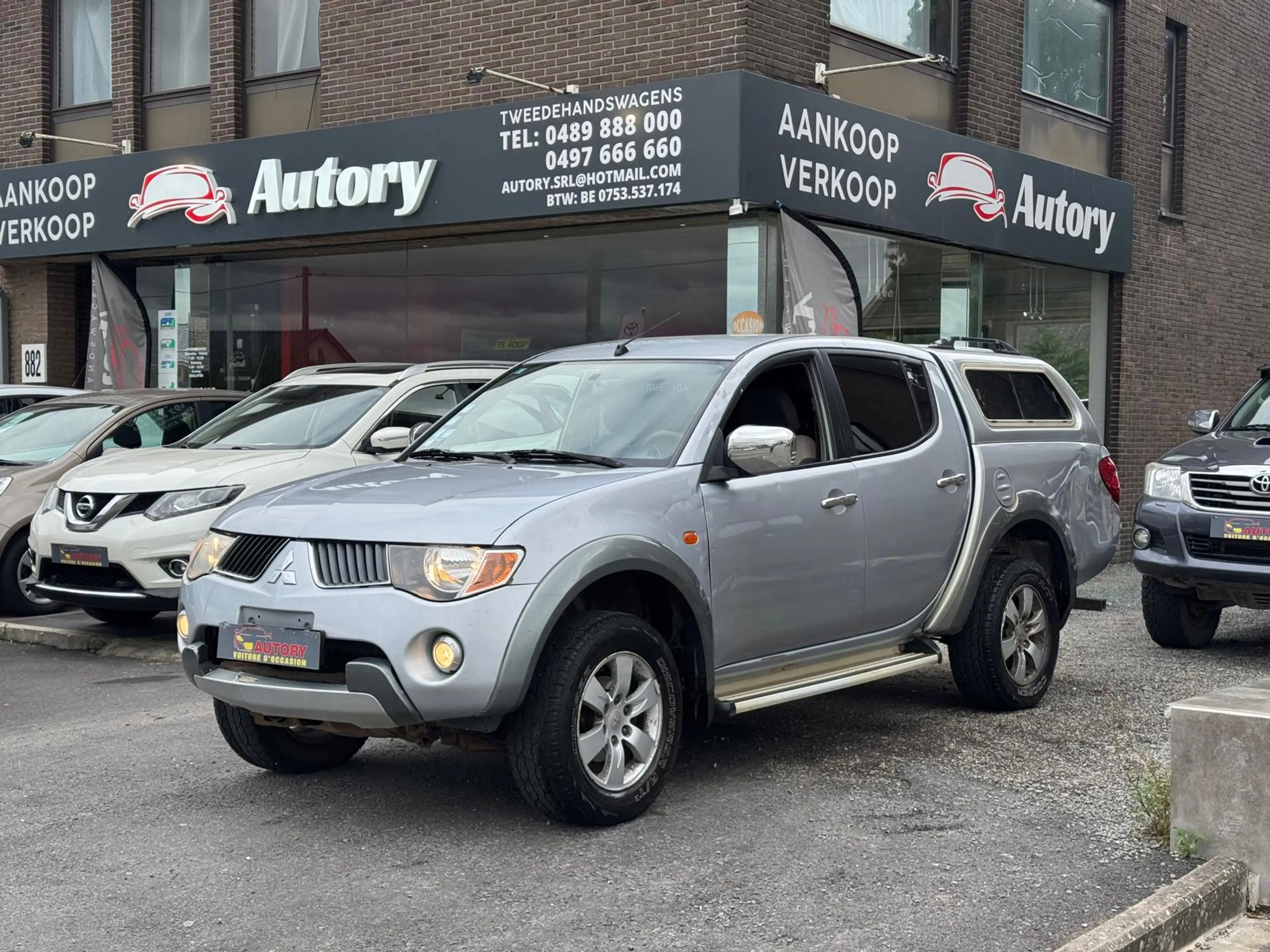 Mitsubishi L200 2.5 Turbo DI-D 4WD Intense Canyon