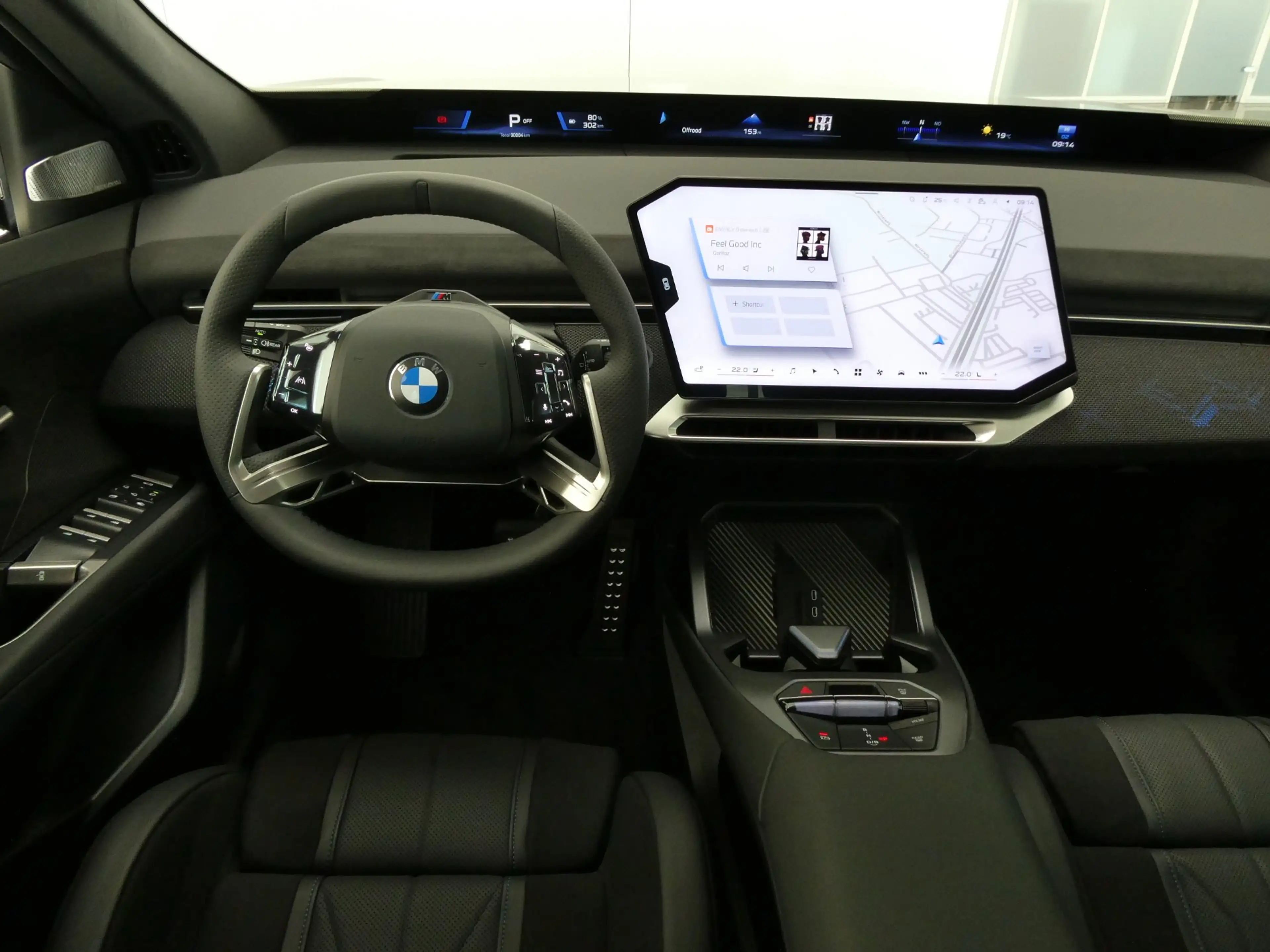 BMW iX3 40 sDrive — photo 14
