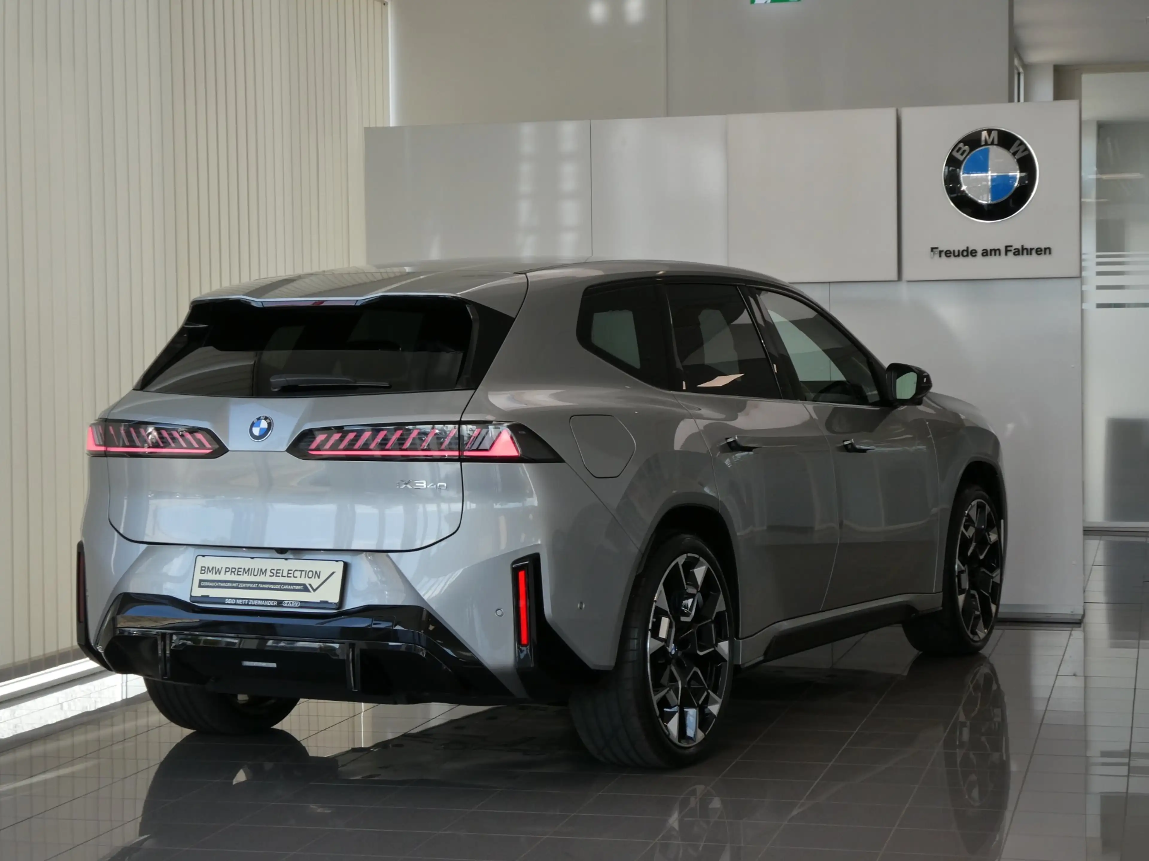 BMW iX3 40 sDrive — photo 5