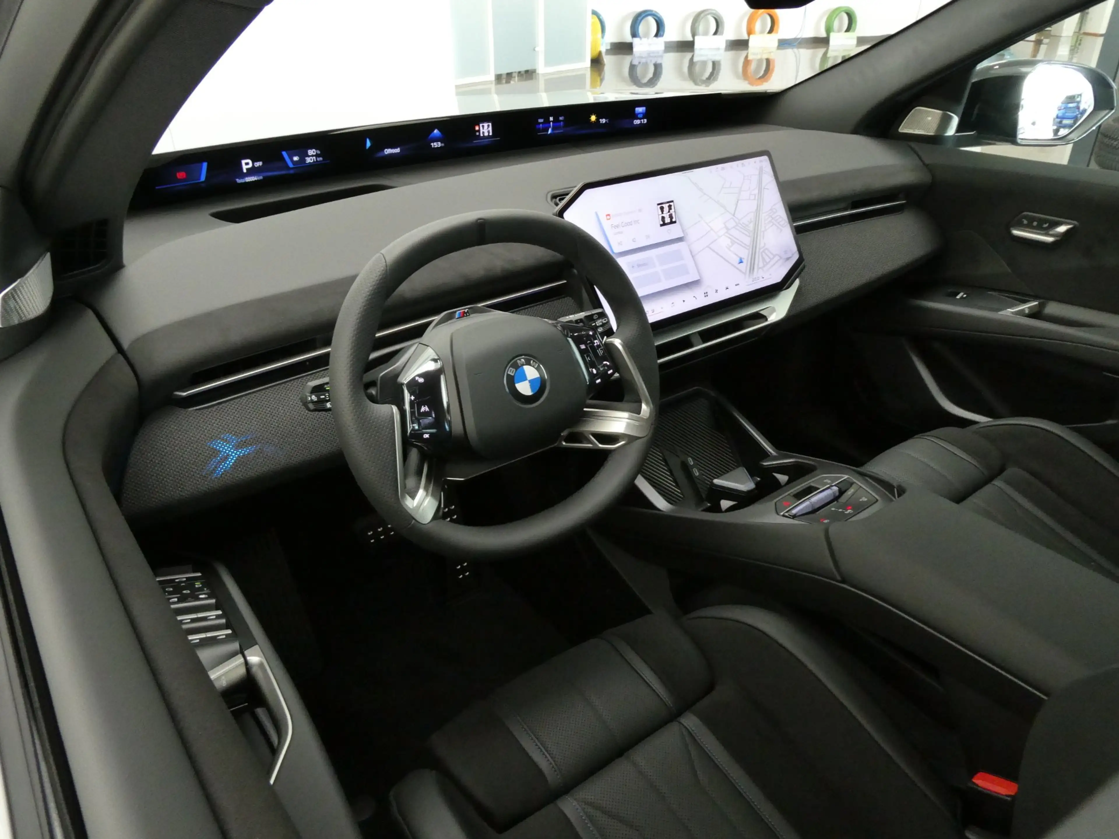 BMW iX3 40 sDrive — photo 9