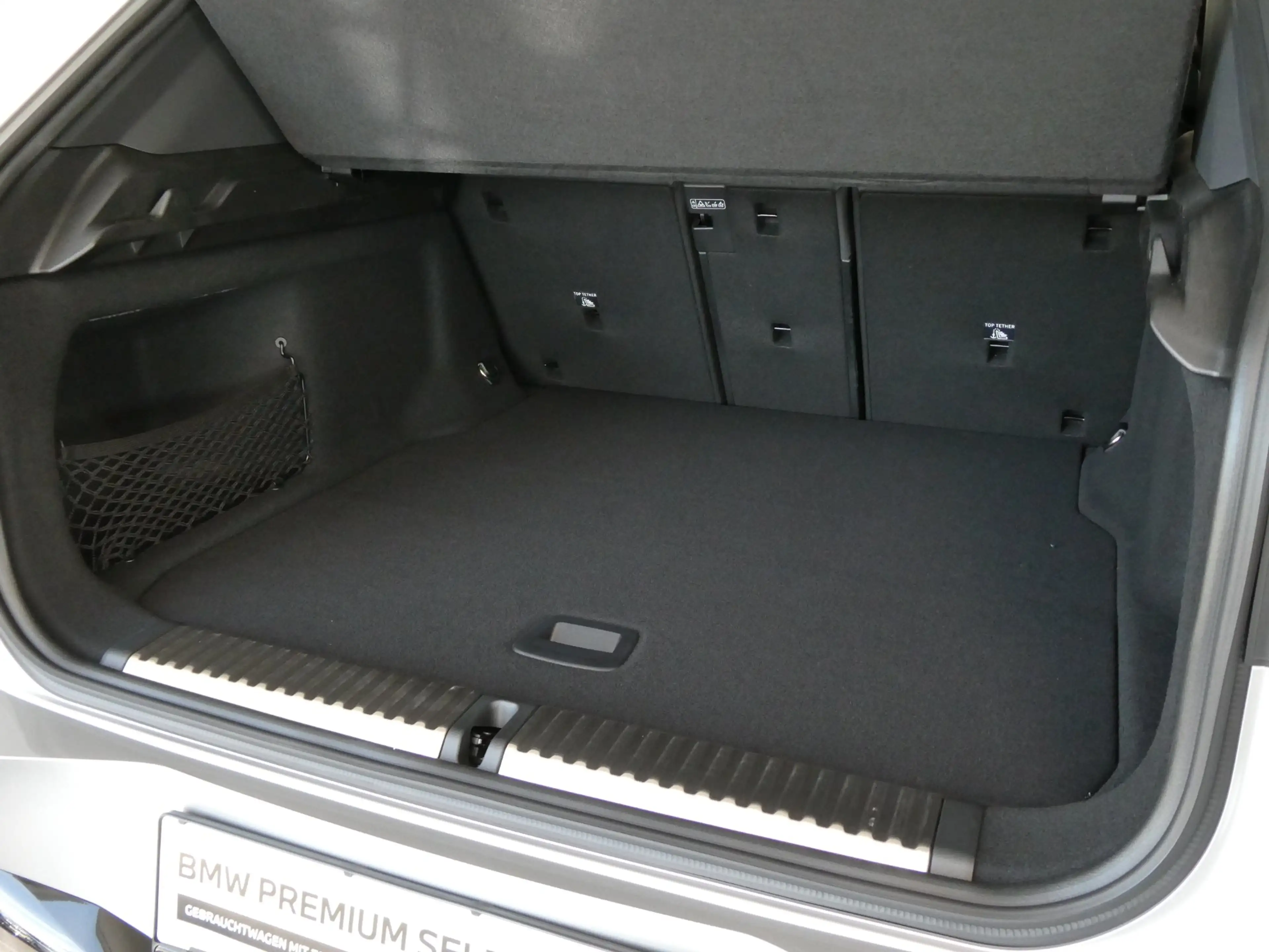 BMW iX3 40 sDrive — photo 7