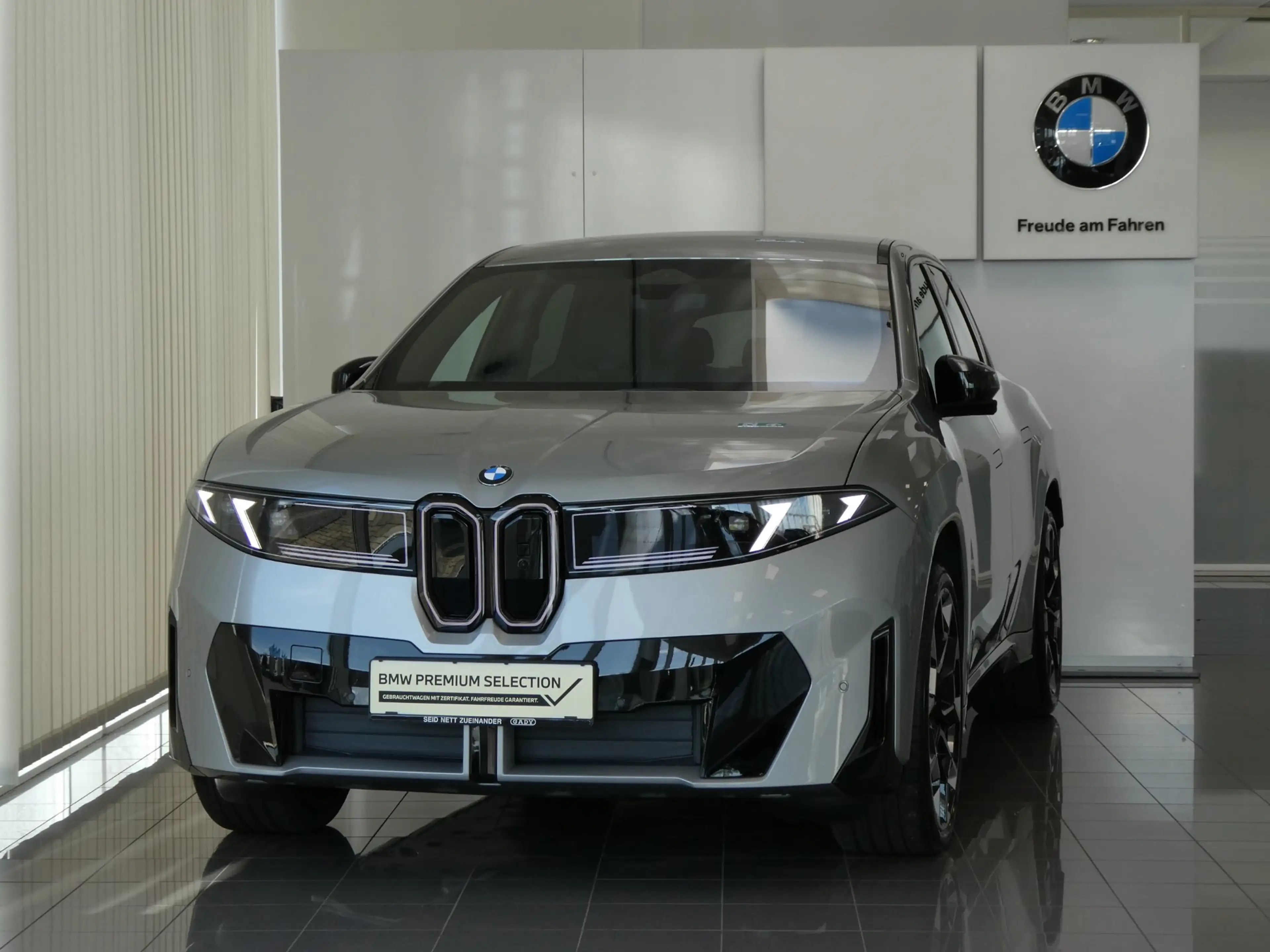 BMW iX3 40 sDrive — photo 2