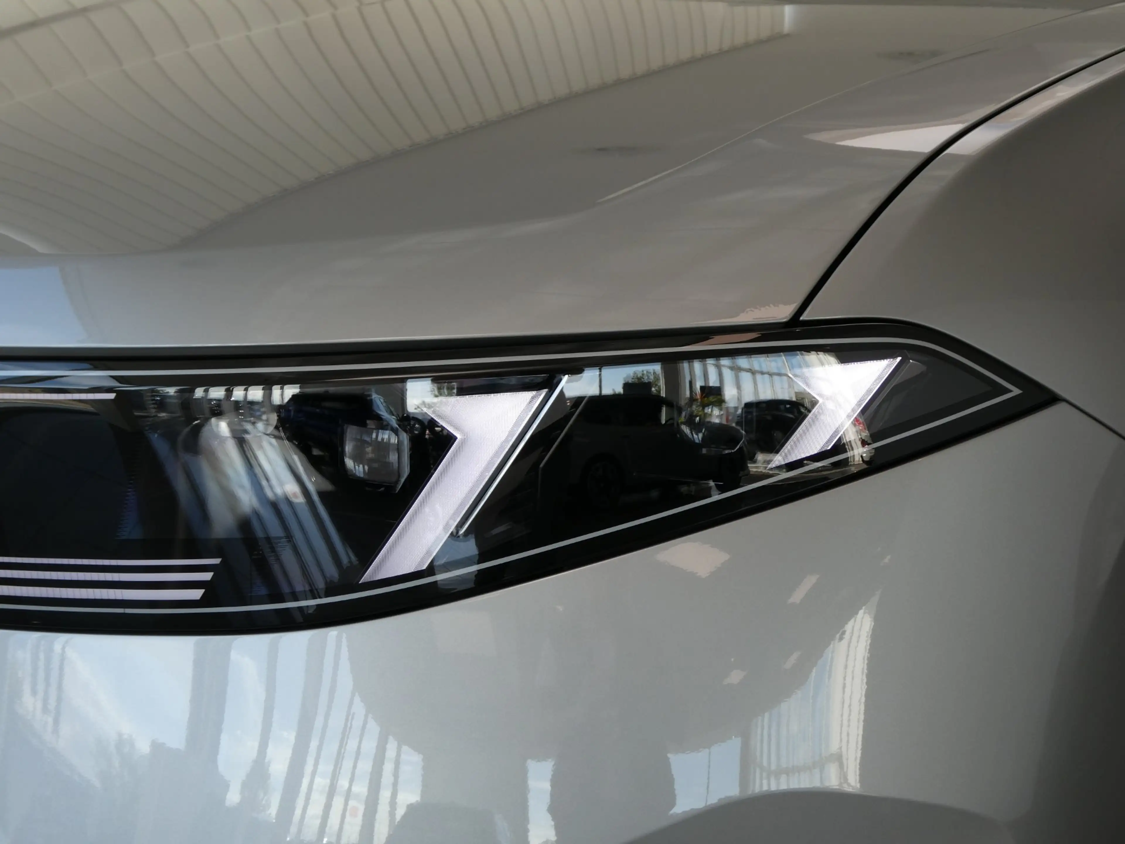 BMW iX3 40 sDrive — photo 3