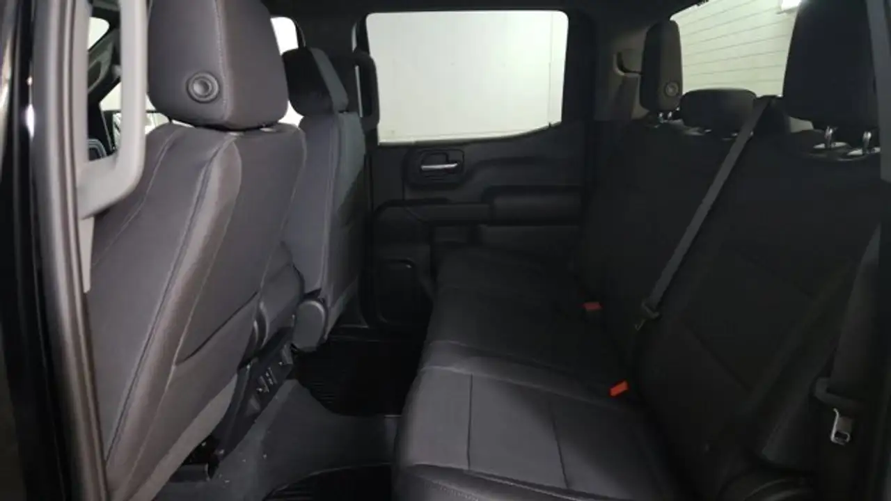 Chevrolet Silverado 1500 снимка Chevrolet Silverado 1500