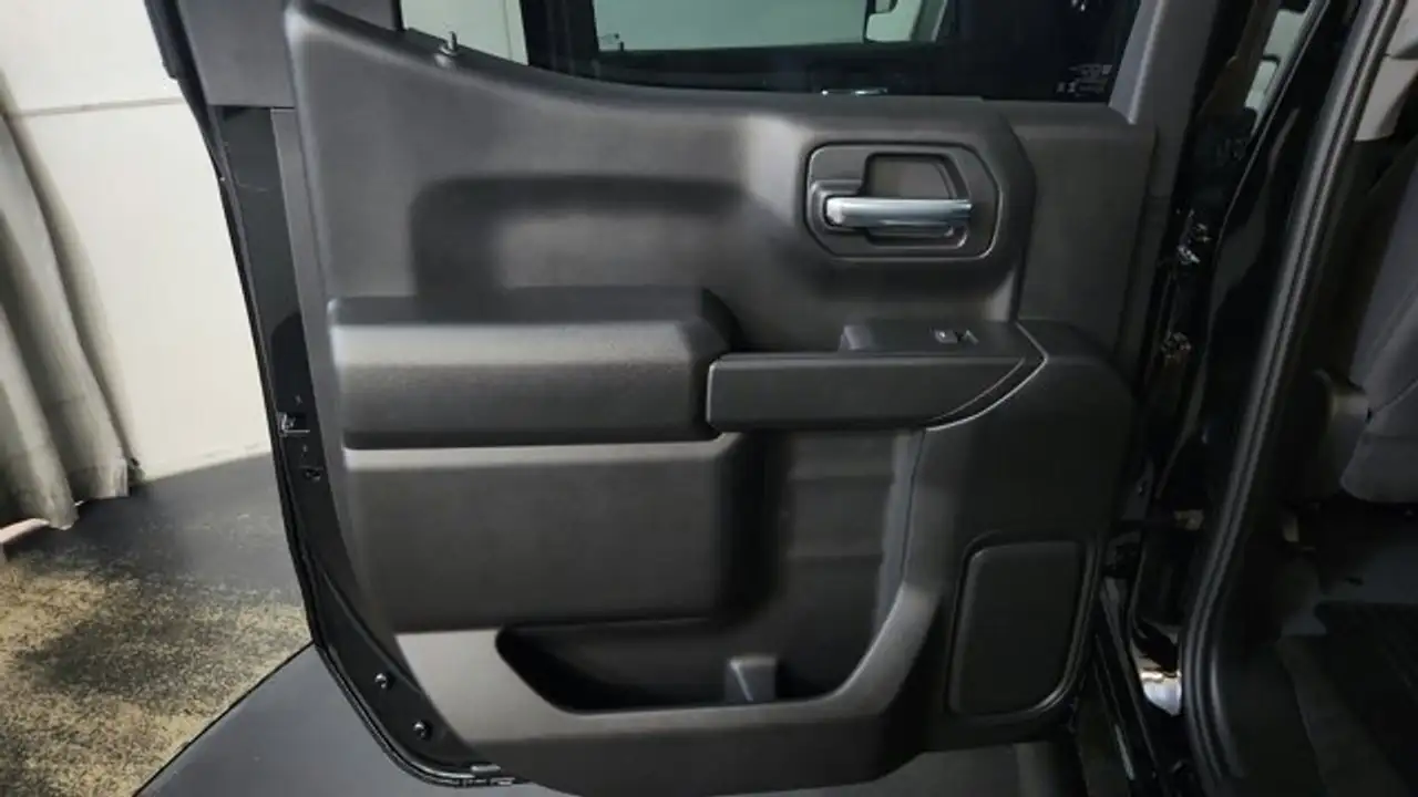 Chevrolet Silverado 1500 снимка Chevrolet Silverado 1500