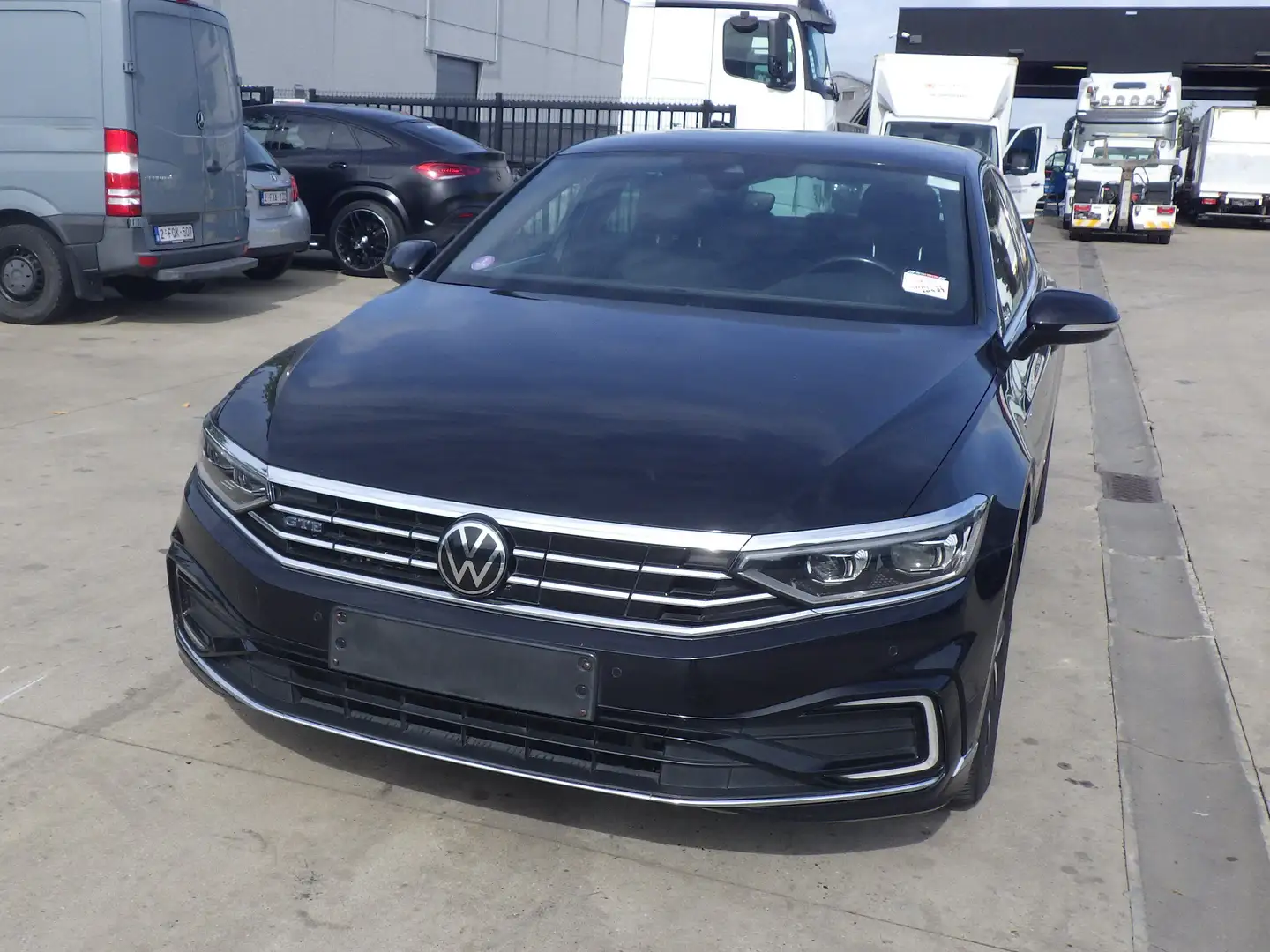 Volkswagen Passat GTE (Stock ID 60923) Black - 1