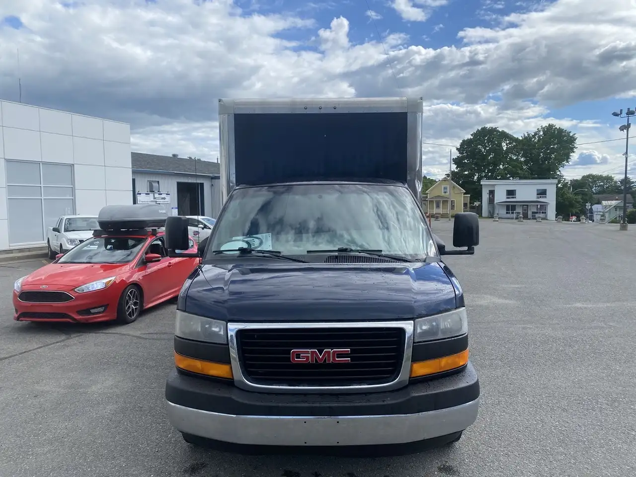GMC Savana 3500 снимка GMC Savana 3500