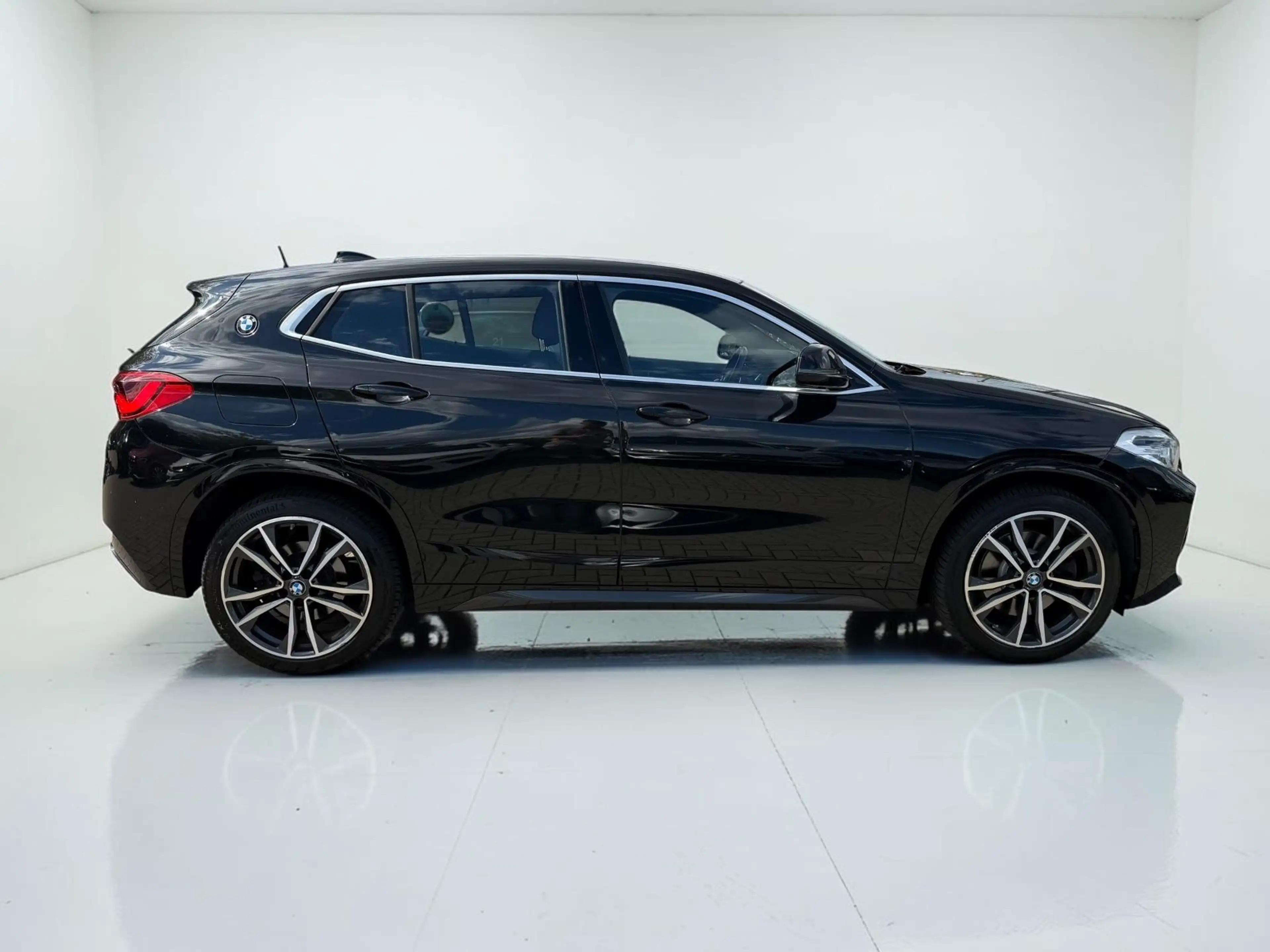 BMW X2 sDrive 20 d M Sport*HUD*LED*NAVI*TEMPOMAT* — photo 6