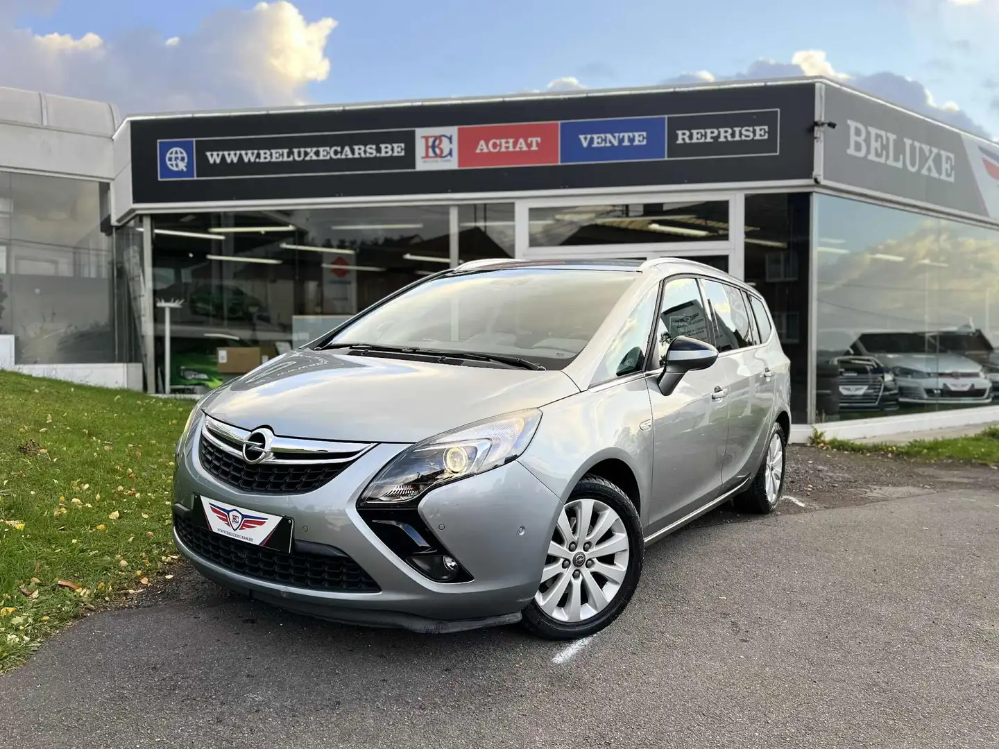 Opel Zafira Tourer Zafira 2.0 CDTi 7 PLACES *CUIR*NAVIGATION*PDC* Grijs - 1