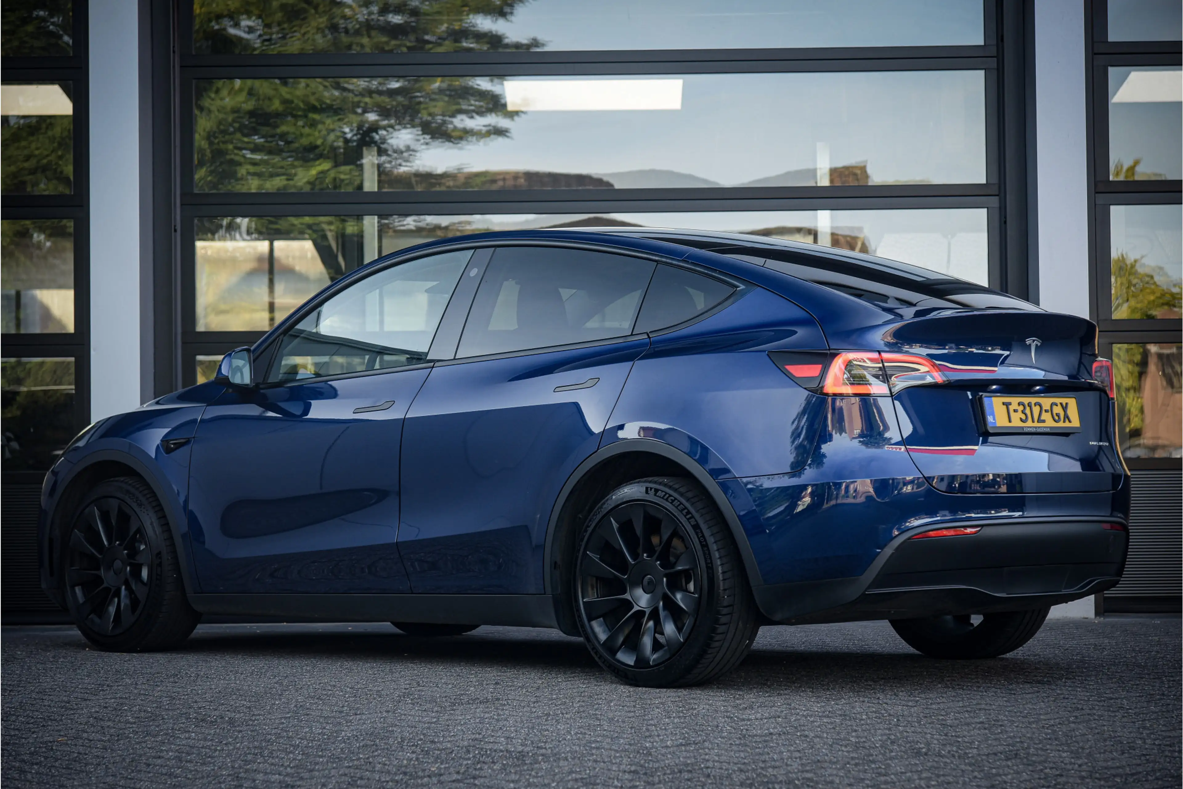 Tesla Model Y Long Rang Dual Motor AWD 75 kWh Enhanced Autopilot — photo 3