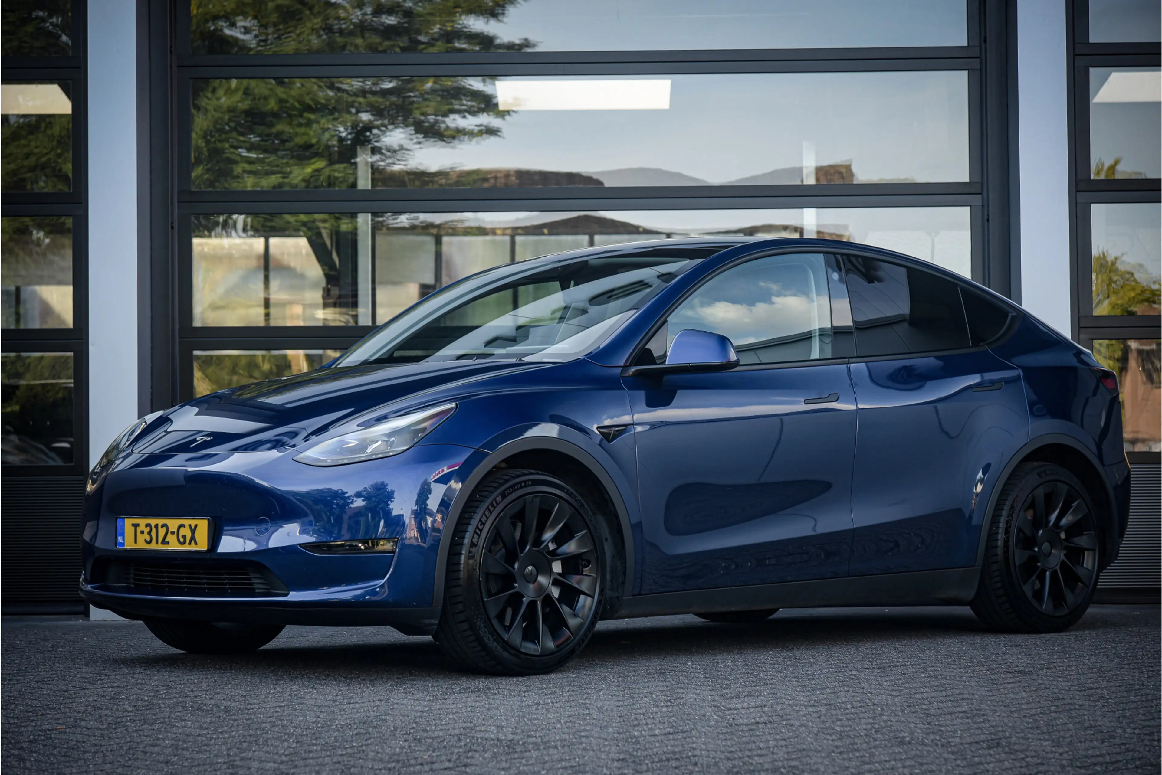 Tesla Model Y Long Rang Dual Motor AWD 75 kWh Enhanced Autopilot — photo 2