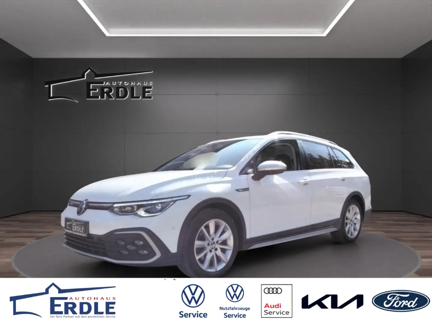 Volkswagen Golf VIII Variant 2.0 TDI DSG 4Motion Alltrack *Pano Weiß - 1
