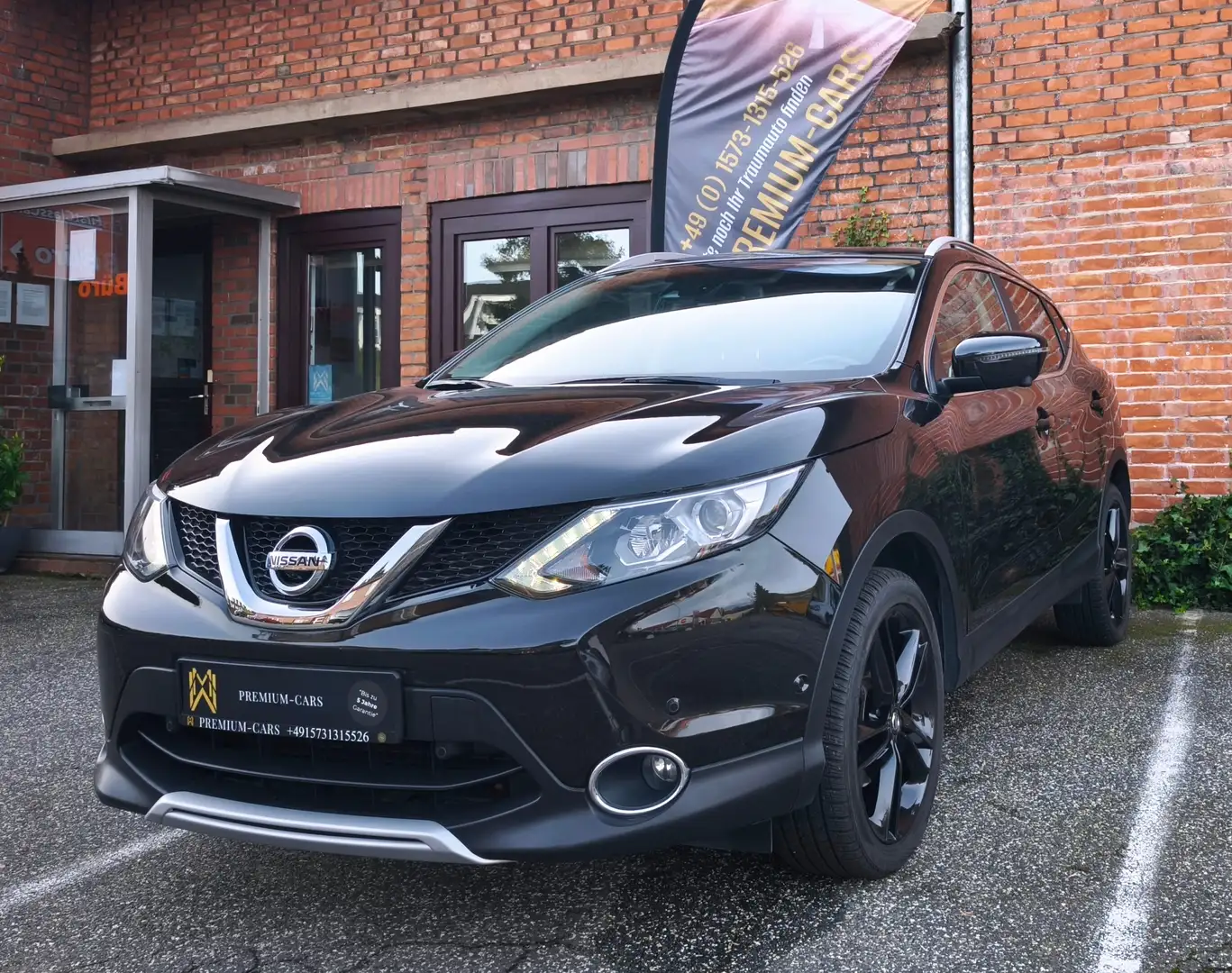 Nissan Qashqai Nissan Black Edition Top Zustand bis zu 5J Garatie Schwarz - 1
