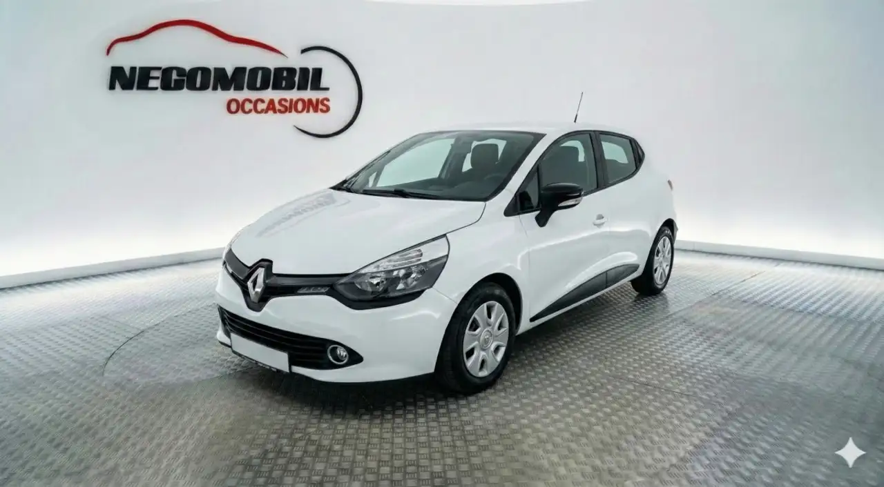 Renault Clio IV Expression 1.2 16v 75