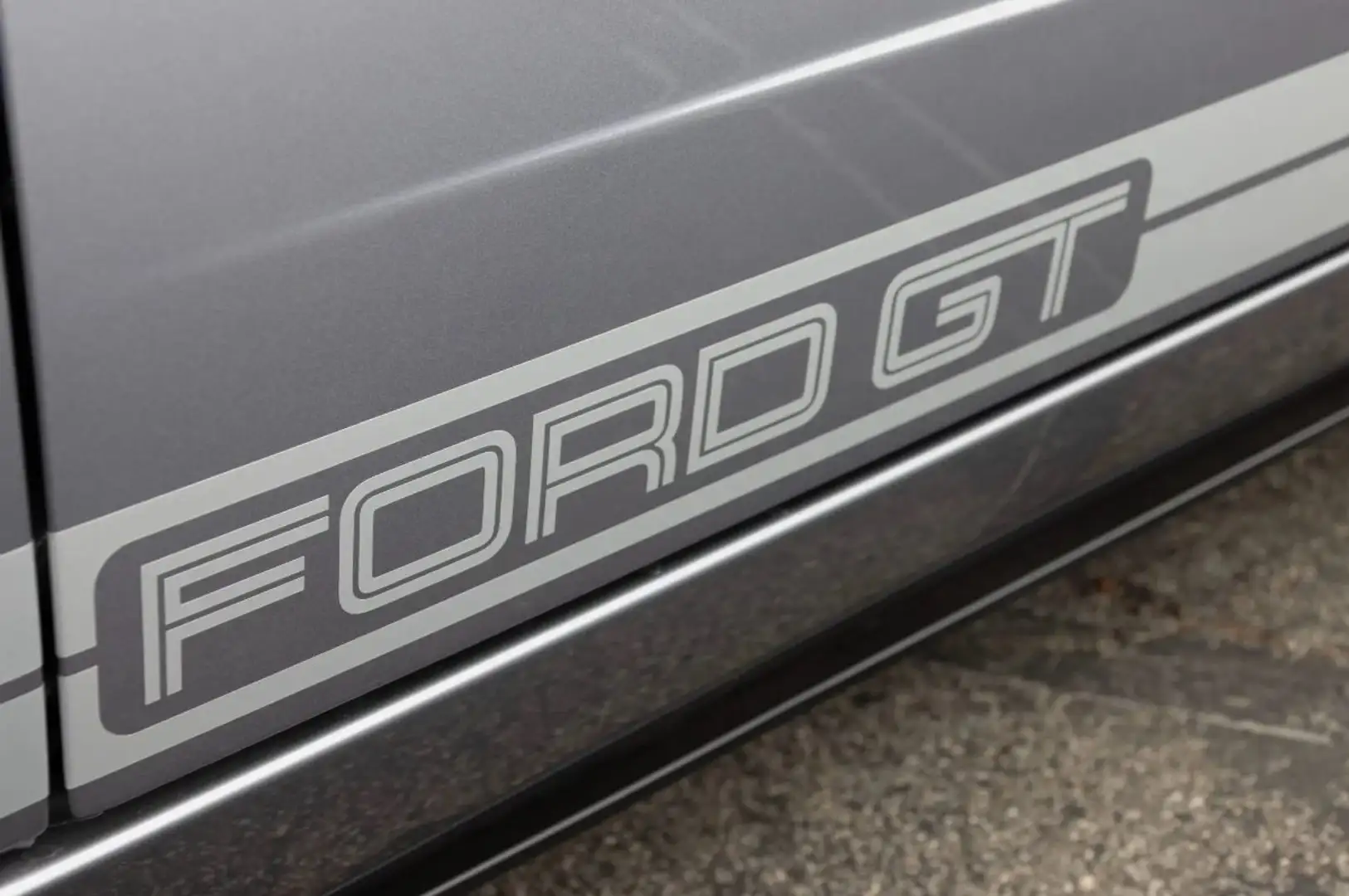 Ford GT 5.4i V8 550 ch Coupé Сірий - 1