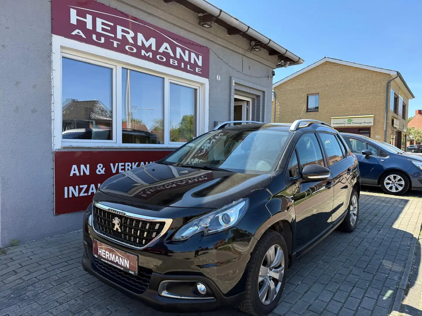 Peugeot 2008 Active AUTOMATIK Schwarz - 1