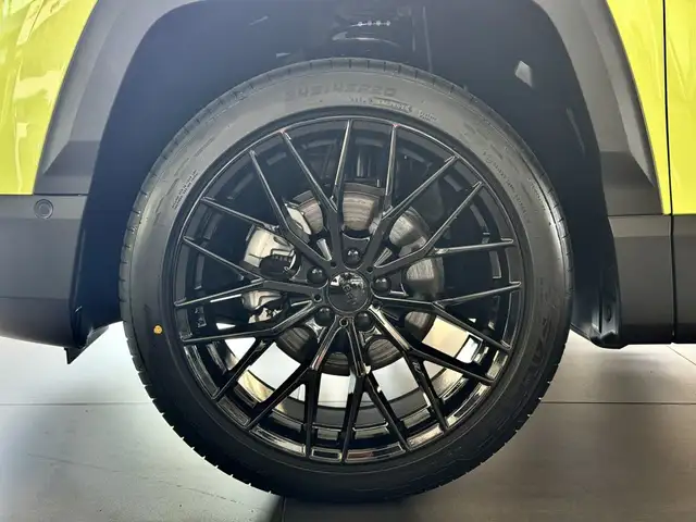 Jeep Compass view 4