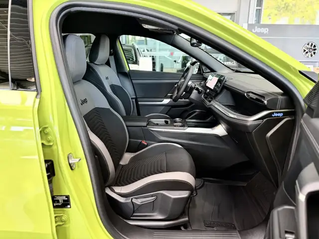 Jeep Compass view 13