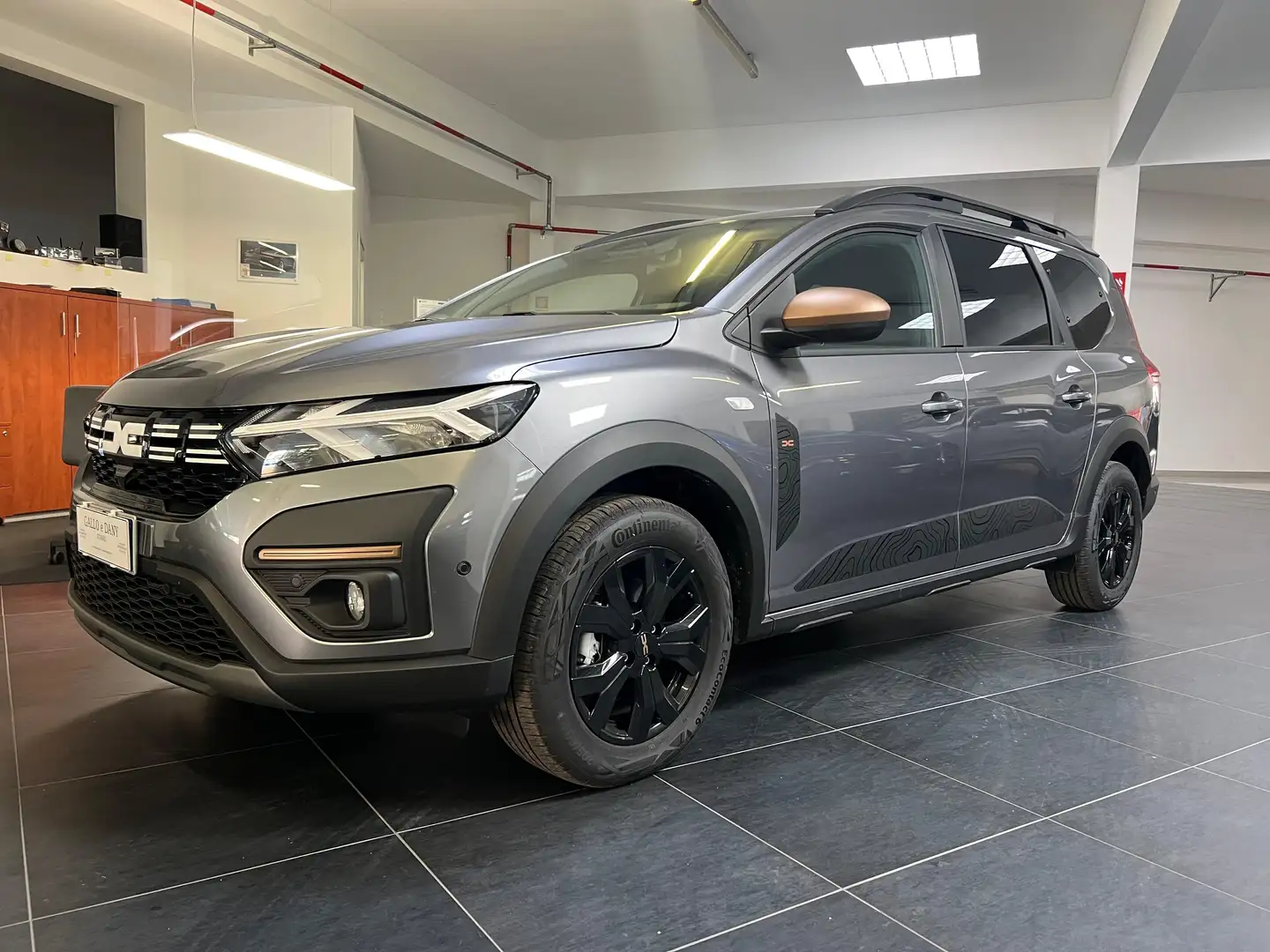 Dacia Jogger Jogger 1.0 tce Extreme UP Gpl 100cv 7p. Grigio - 1